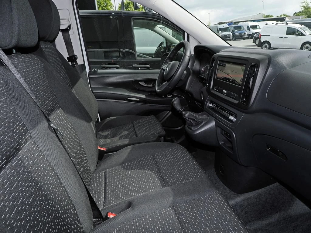 Mercedes-Benz-Vito 116-image-10