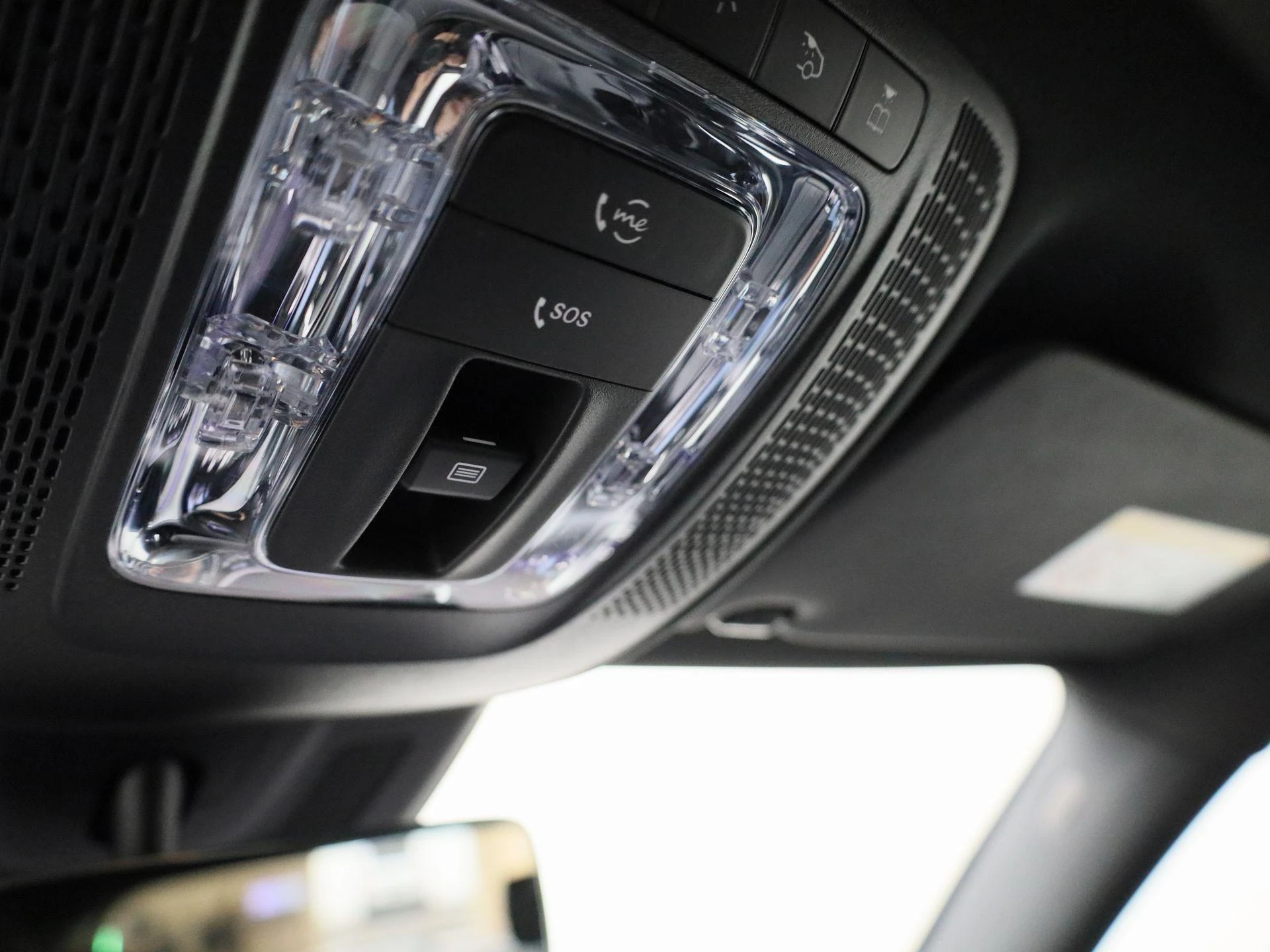 Mercedes-Benz-GLA-image-26