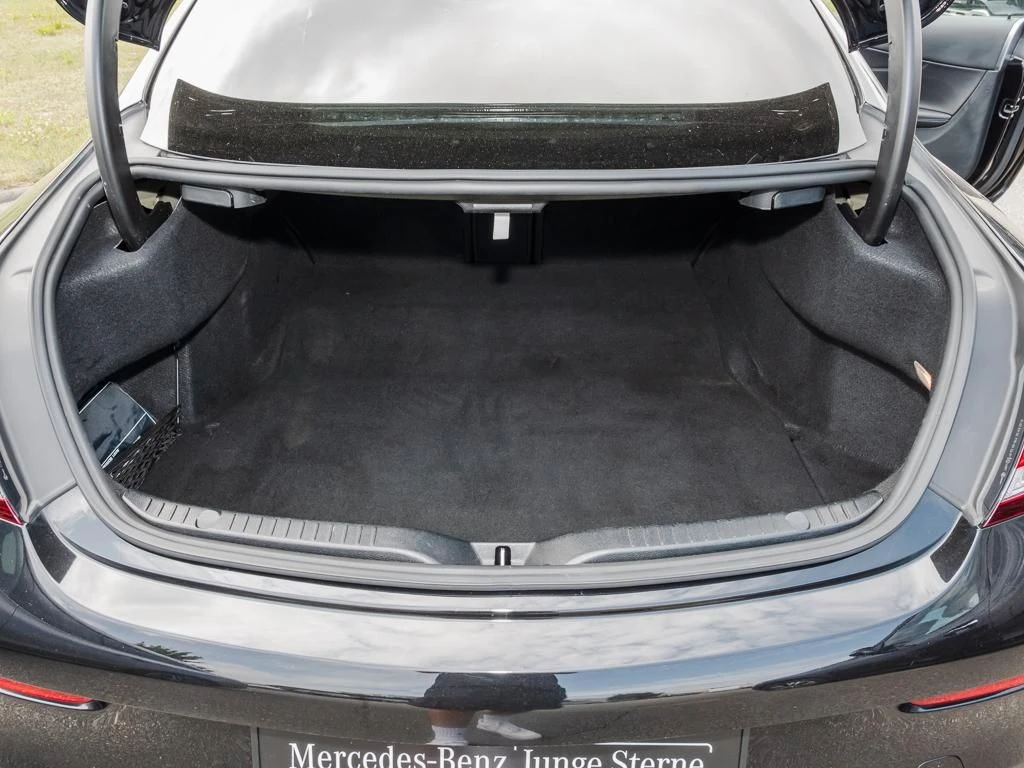Mercedes-Benz-C-Klasse 300-image-14