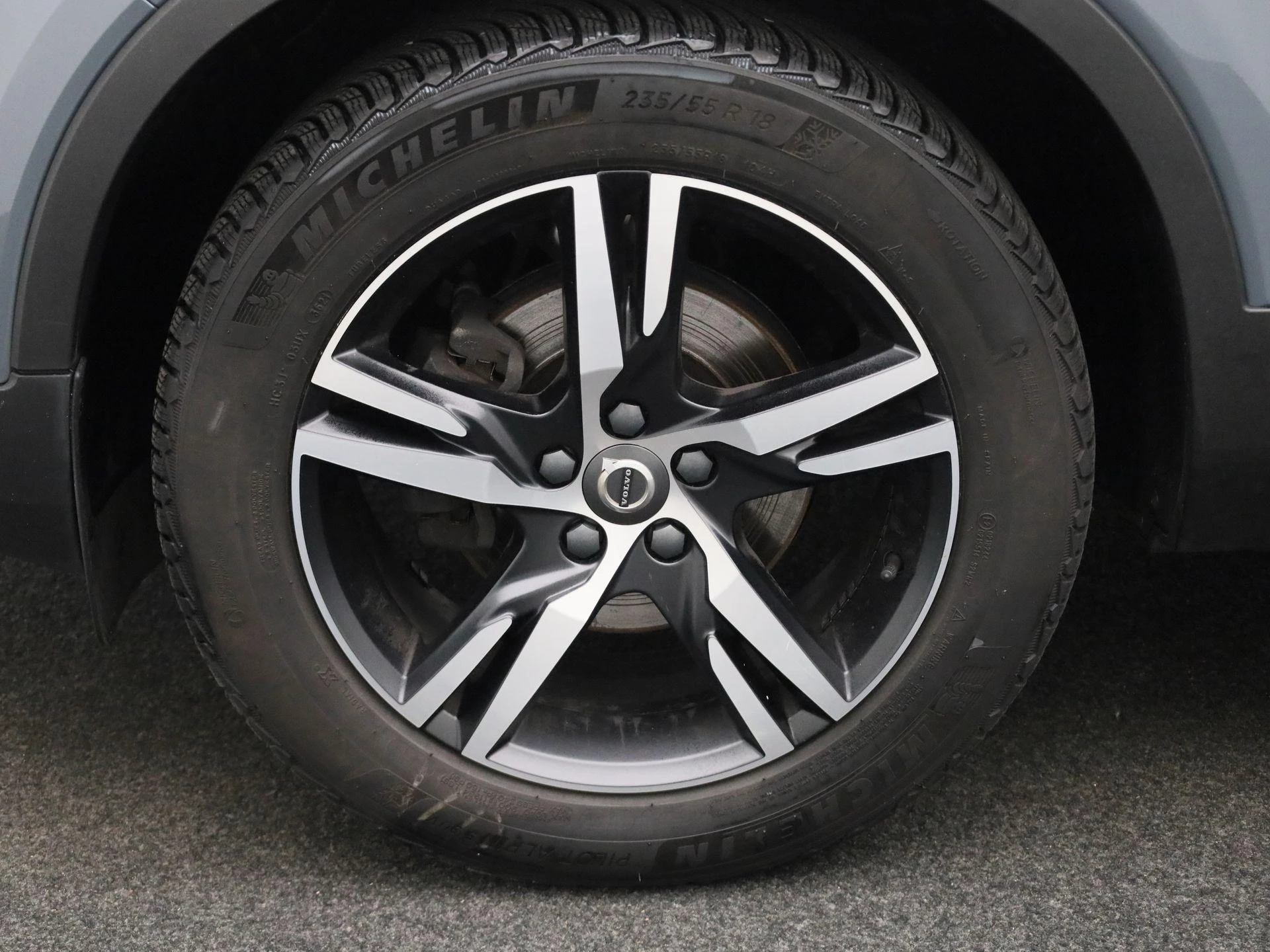 Volvo XC40 T2 R-Design