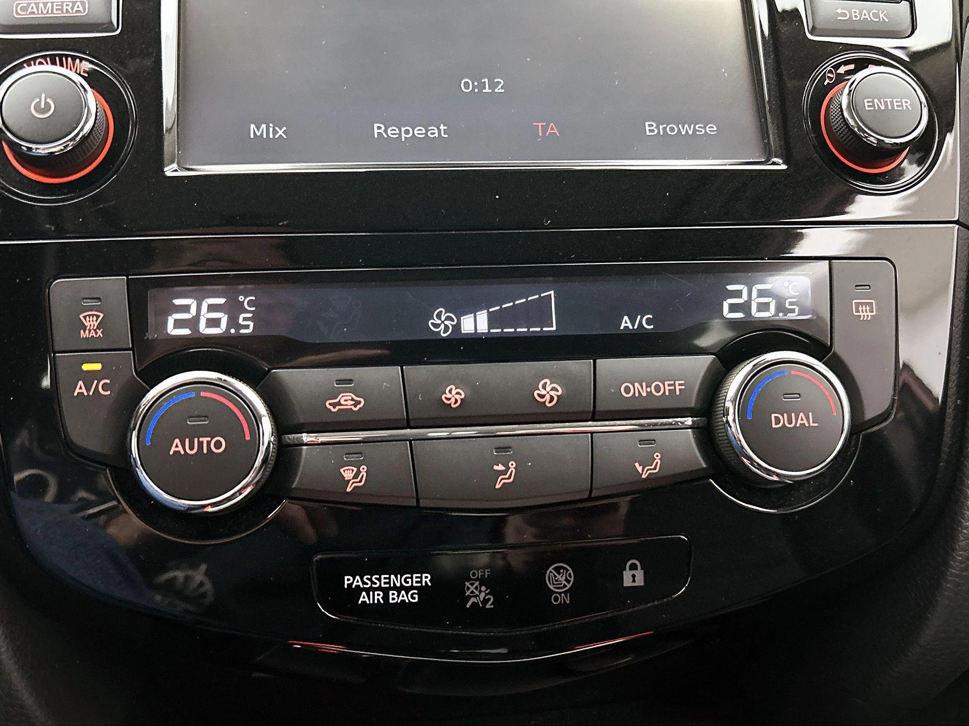 Nissan-QASHQAI-image-21