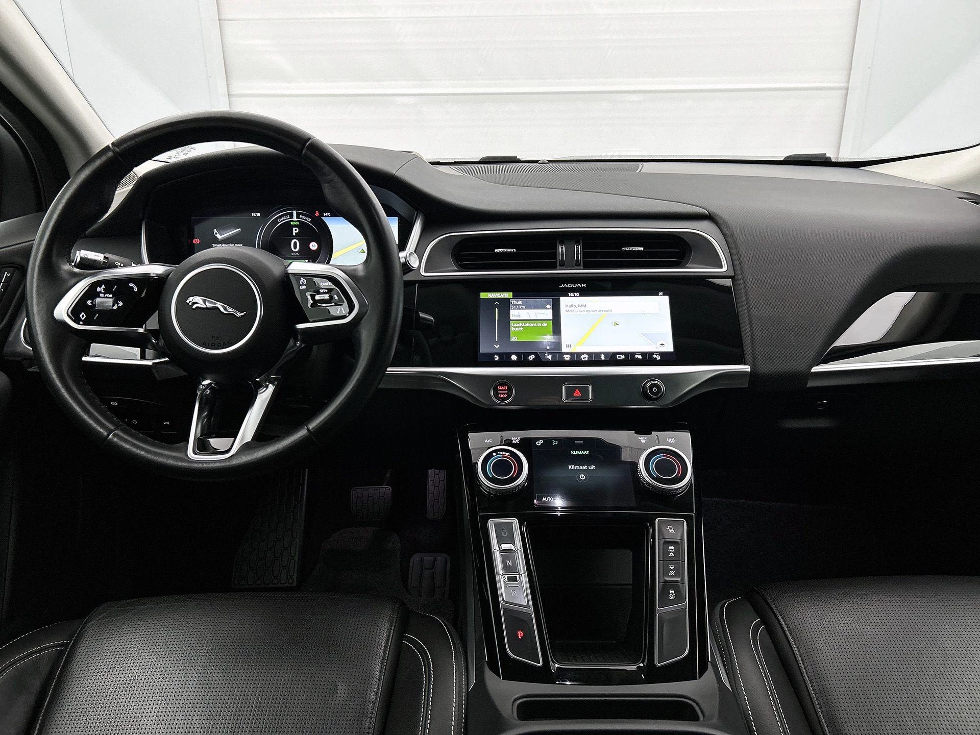 Jaguar-I-PACE-image-51