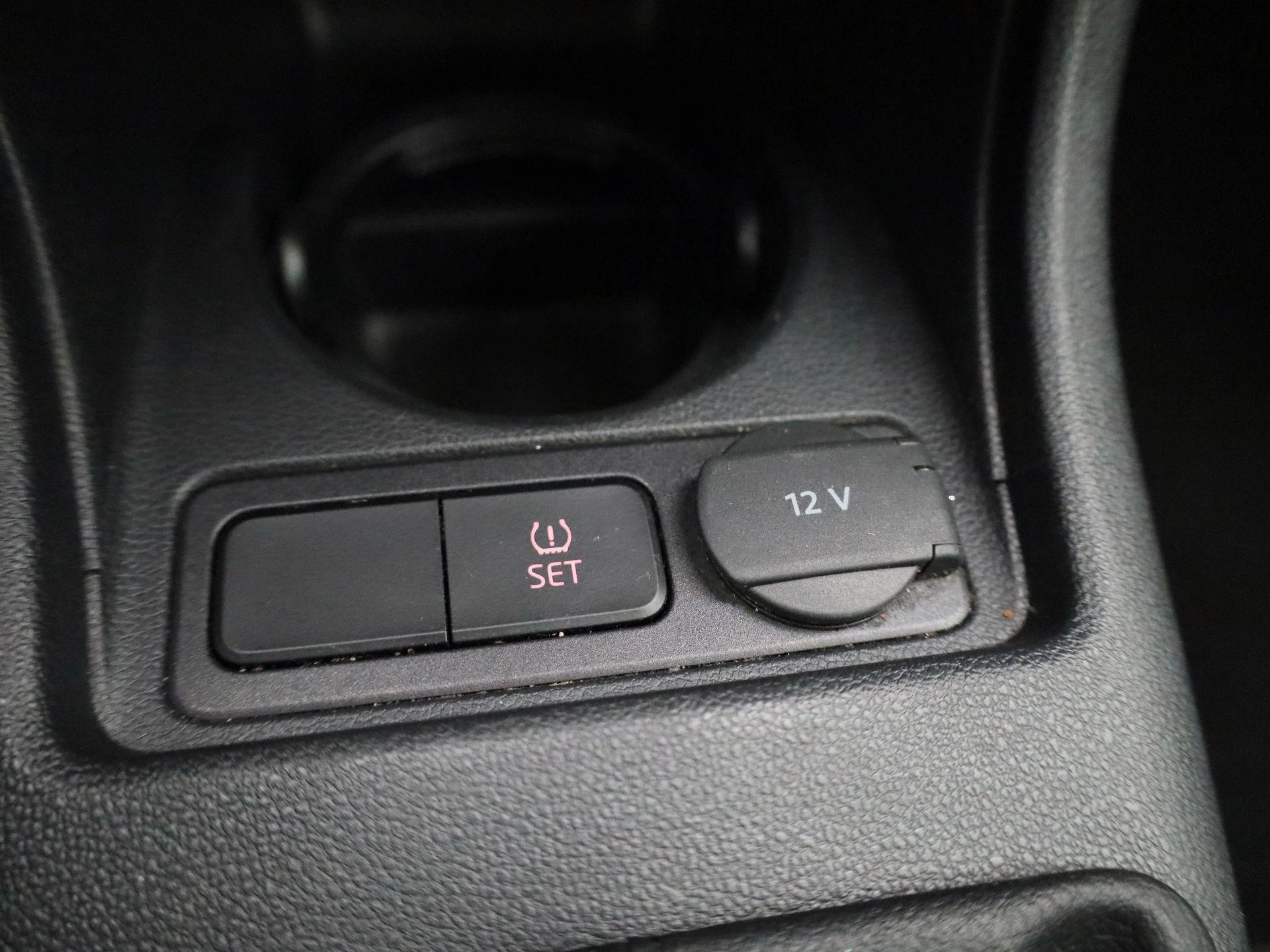 Volkswagen-up!-image-20