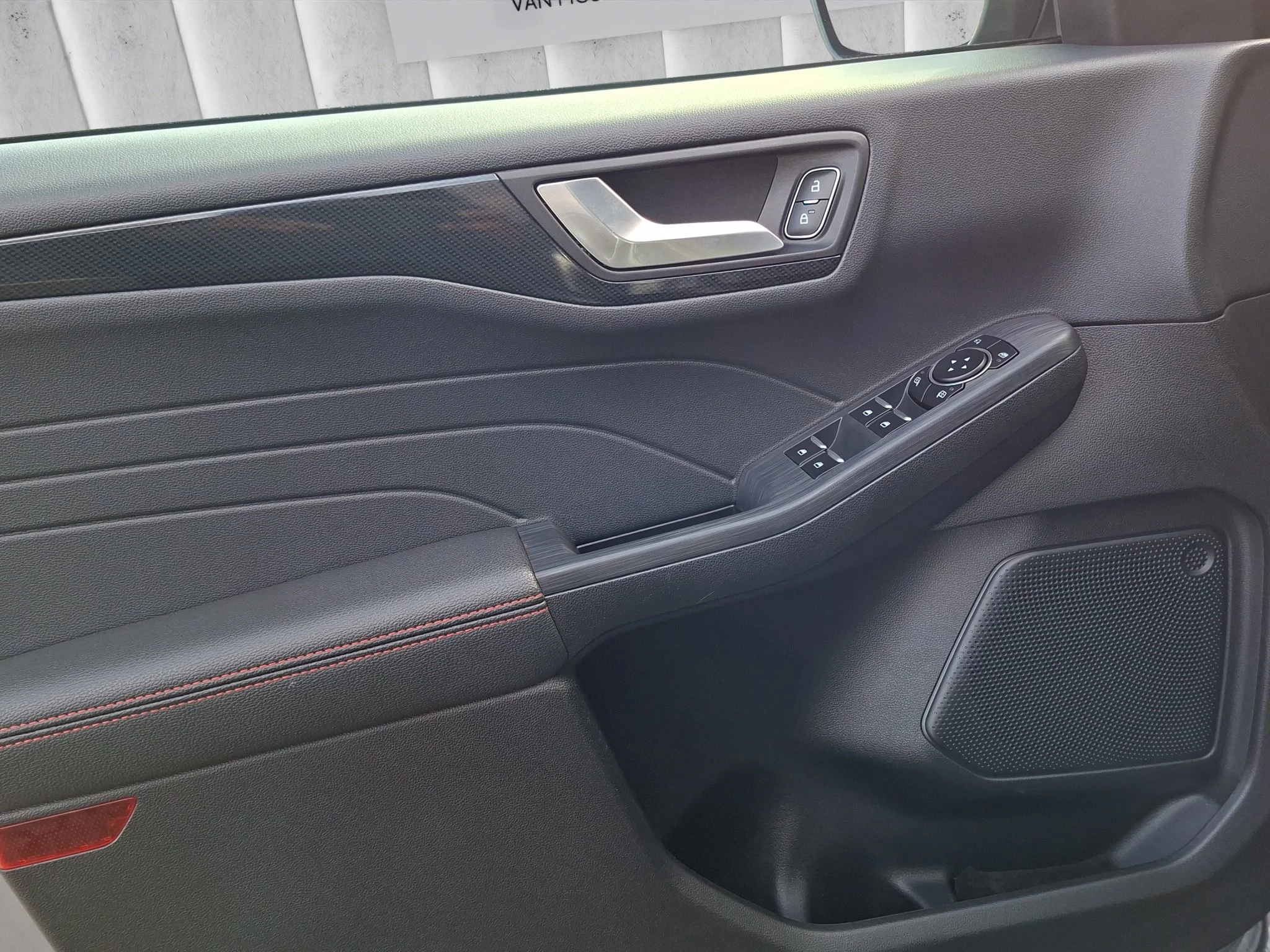 Ford Kuga ST-Line X 2.0 EB 4x4 Aut. | LED | Standh. | AHK | Pano | RFK | SHZ | LMF