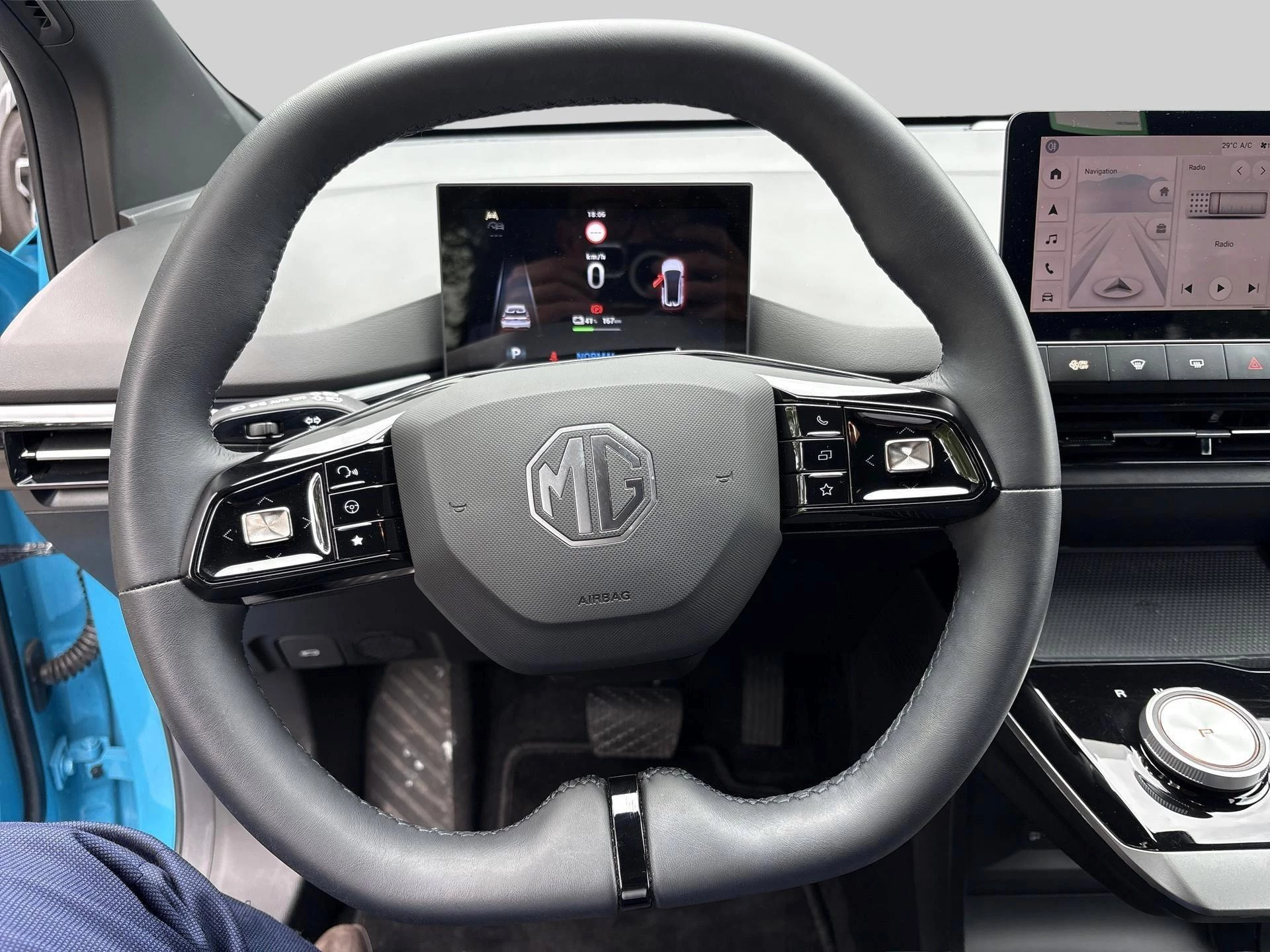 MG MG4 64 kWh Luxury