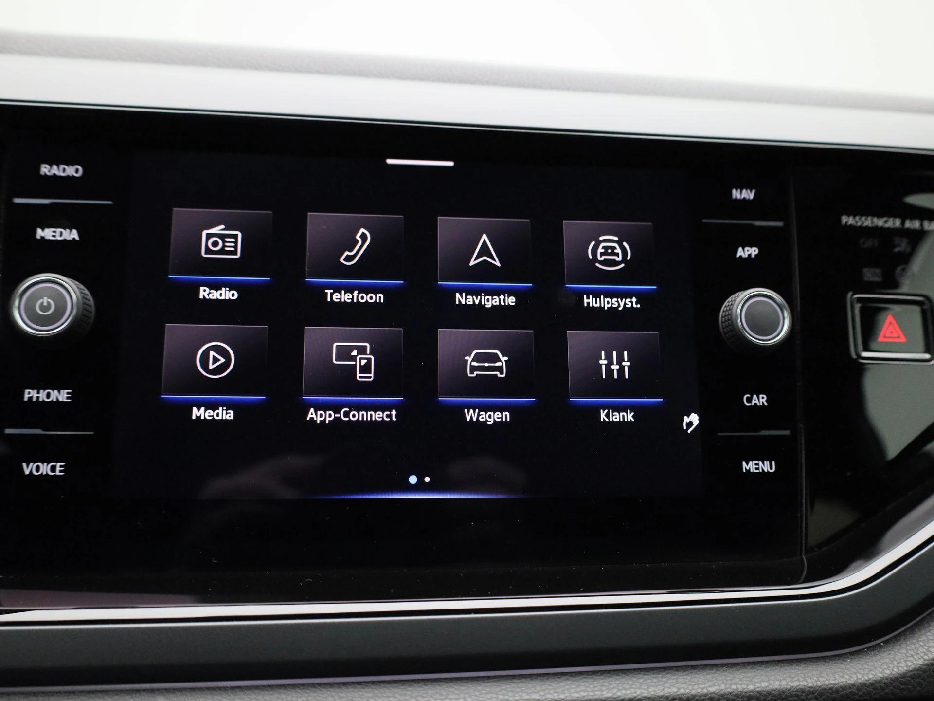 Volkswagen-Polo-image-24