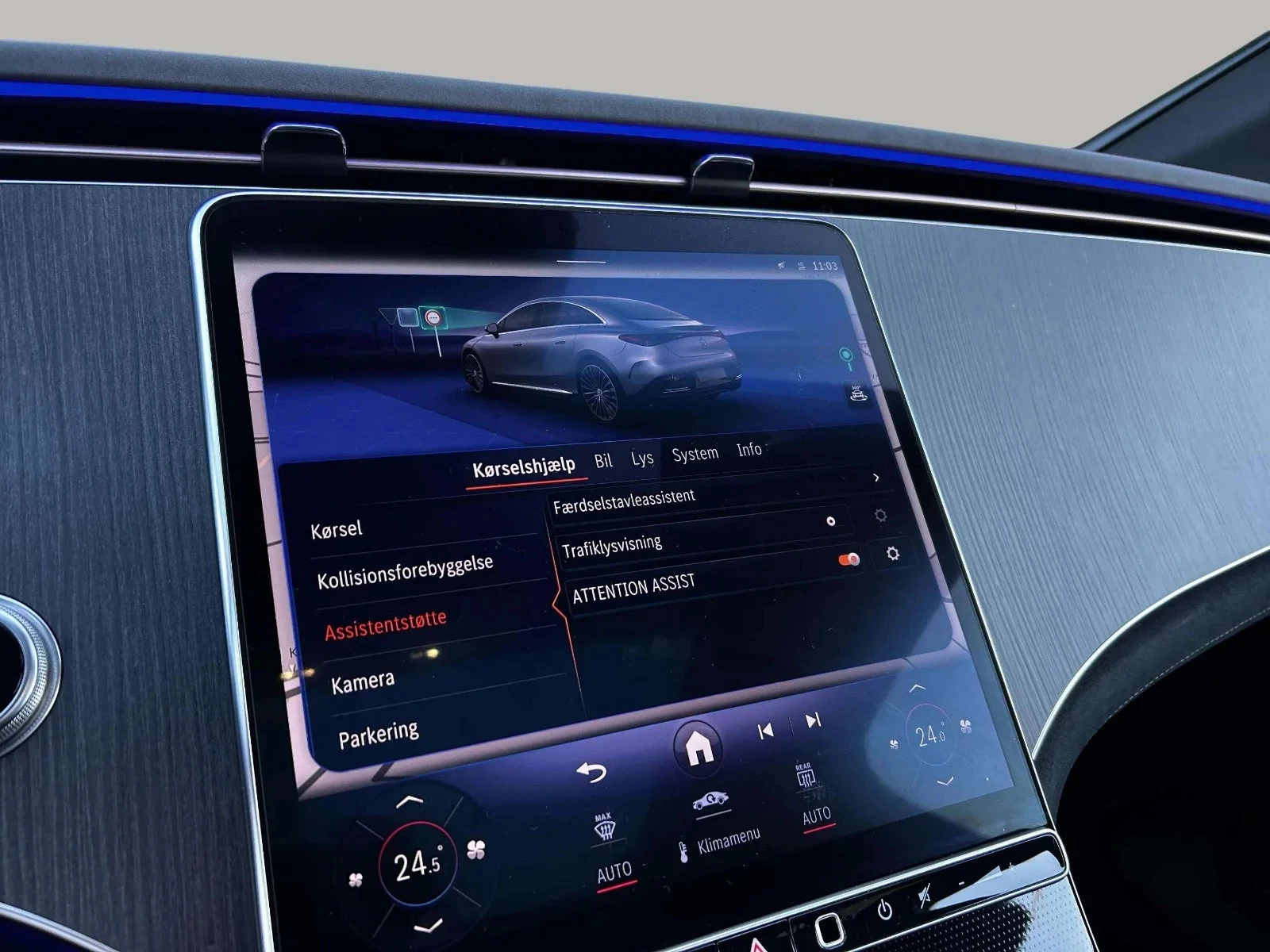 Mercedes-Benz-EQE-image-19