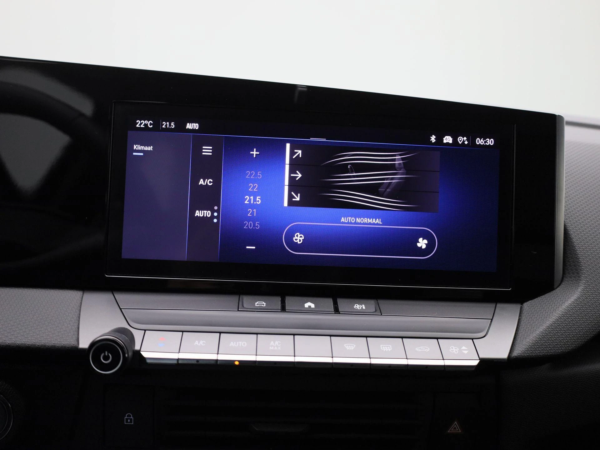Opel-Astra-image-17