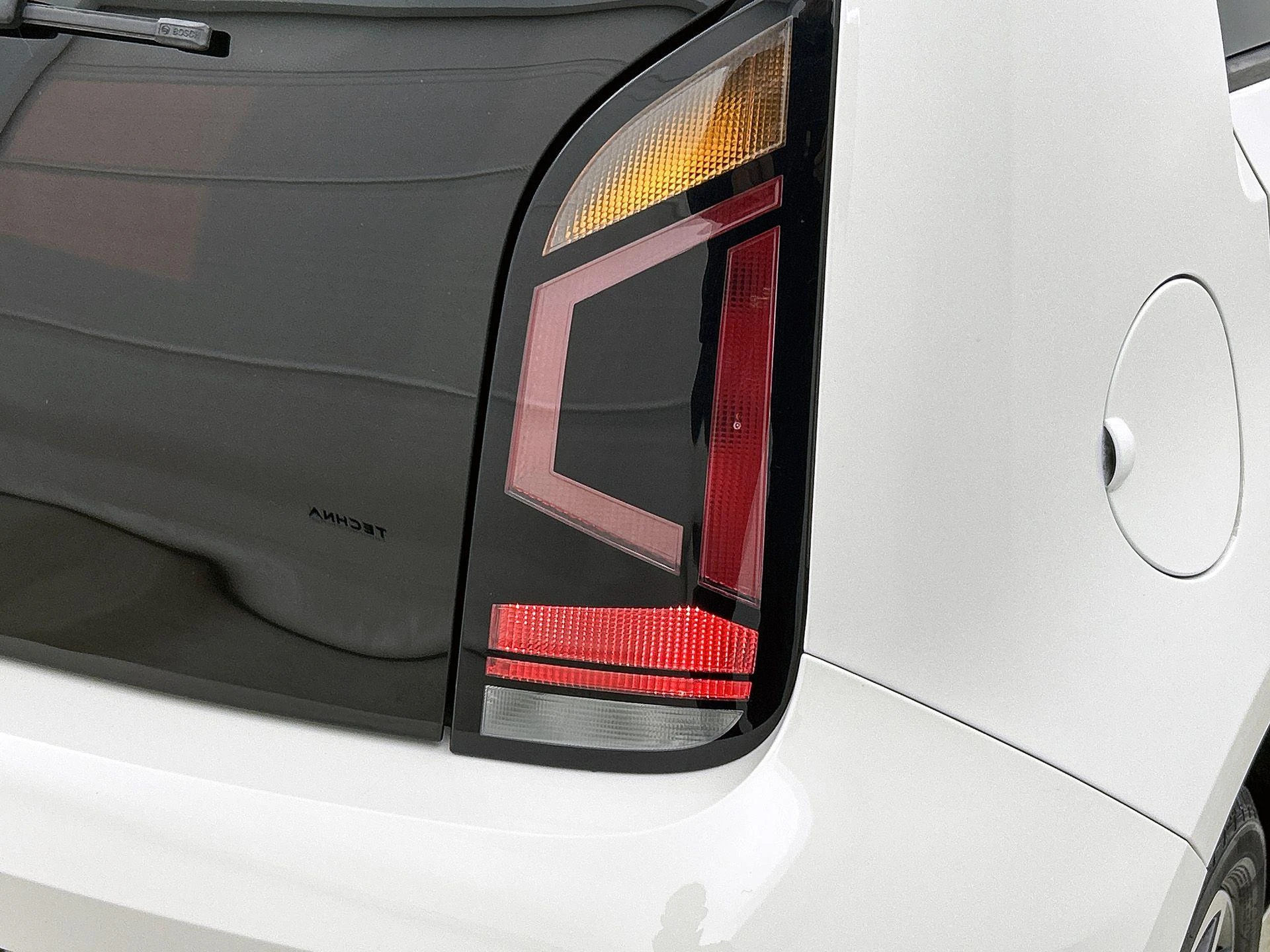 Volkswagen-up!-image-17