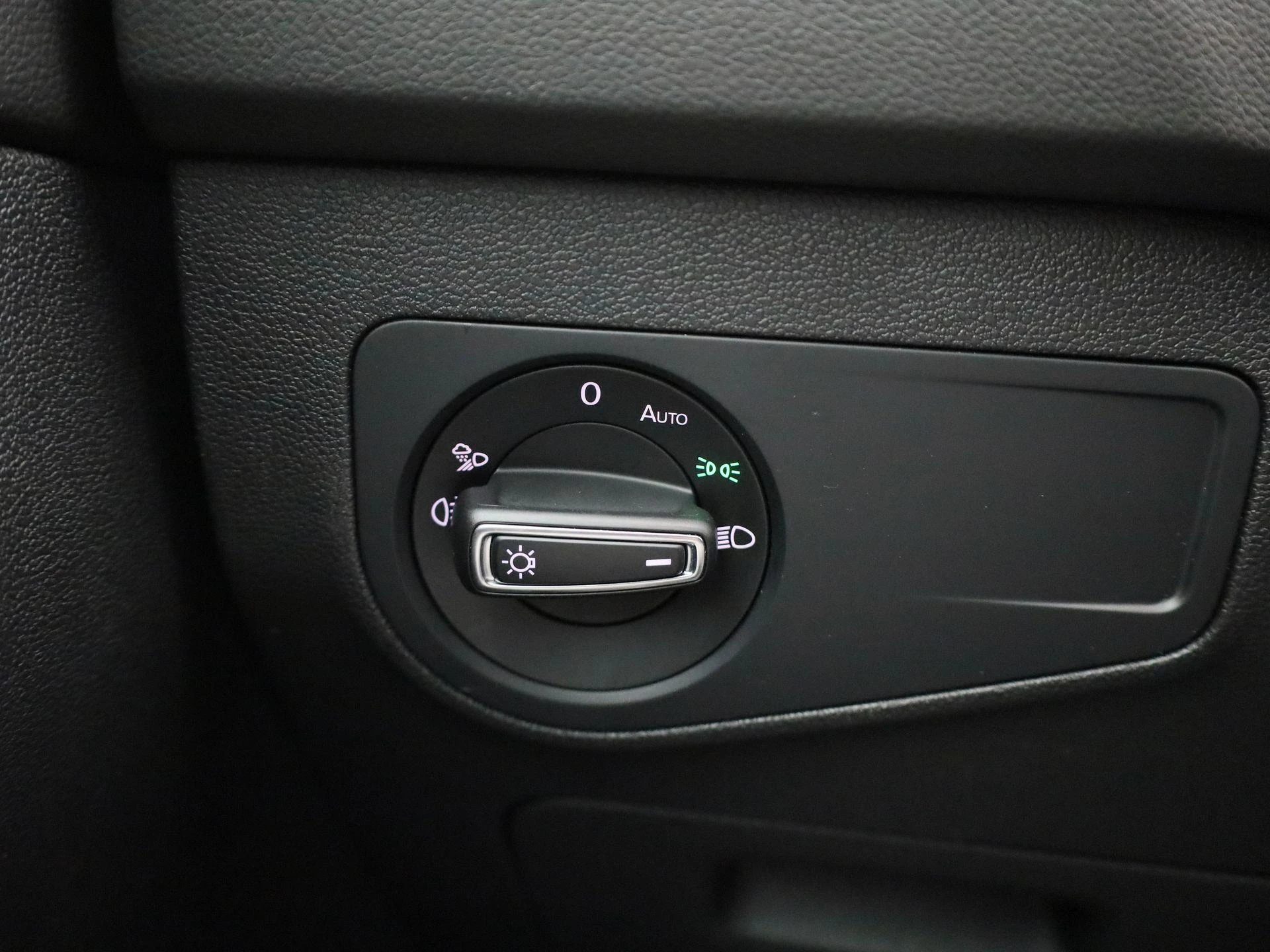 Volkswagen-Tiguan-image-21