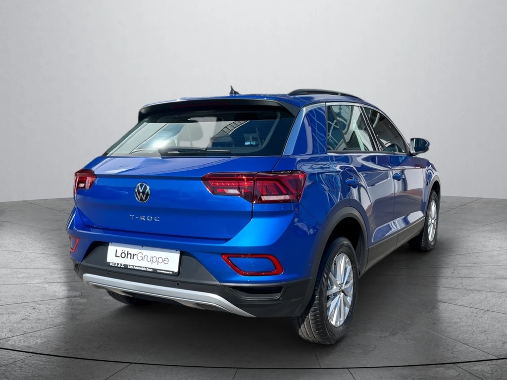 Volkswagen-T-Roc-image-4