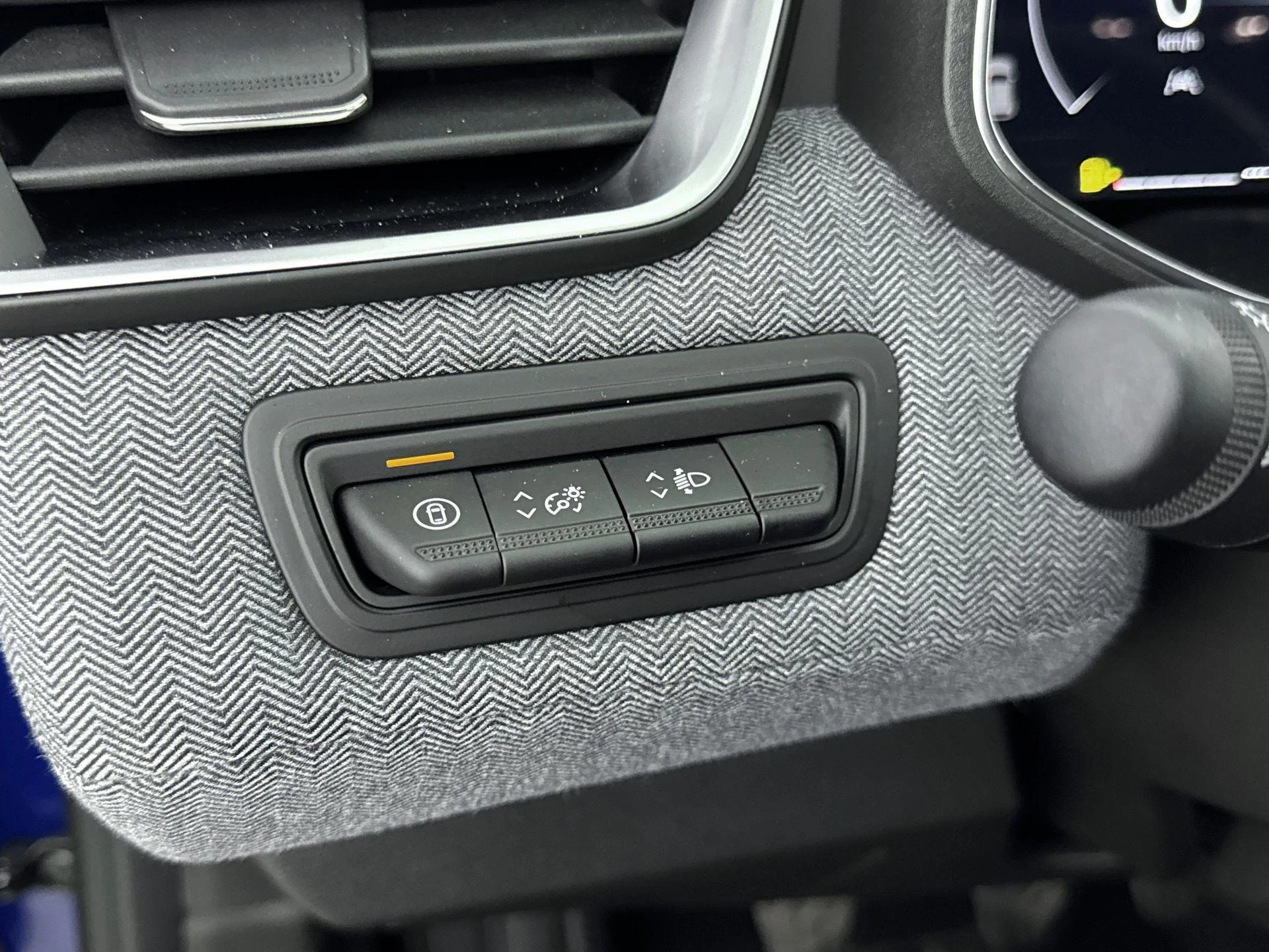 Renault-Clio-image-23