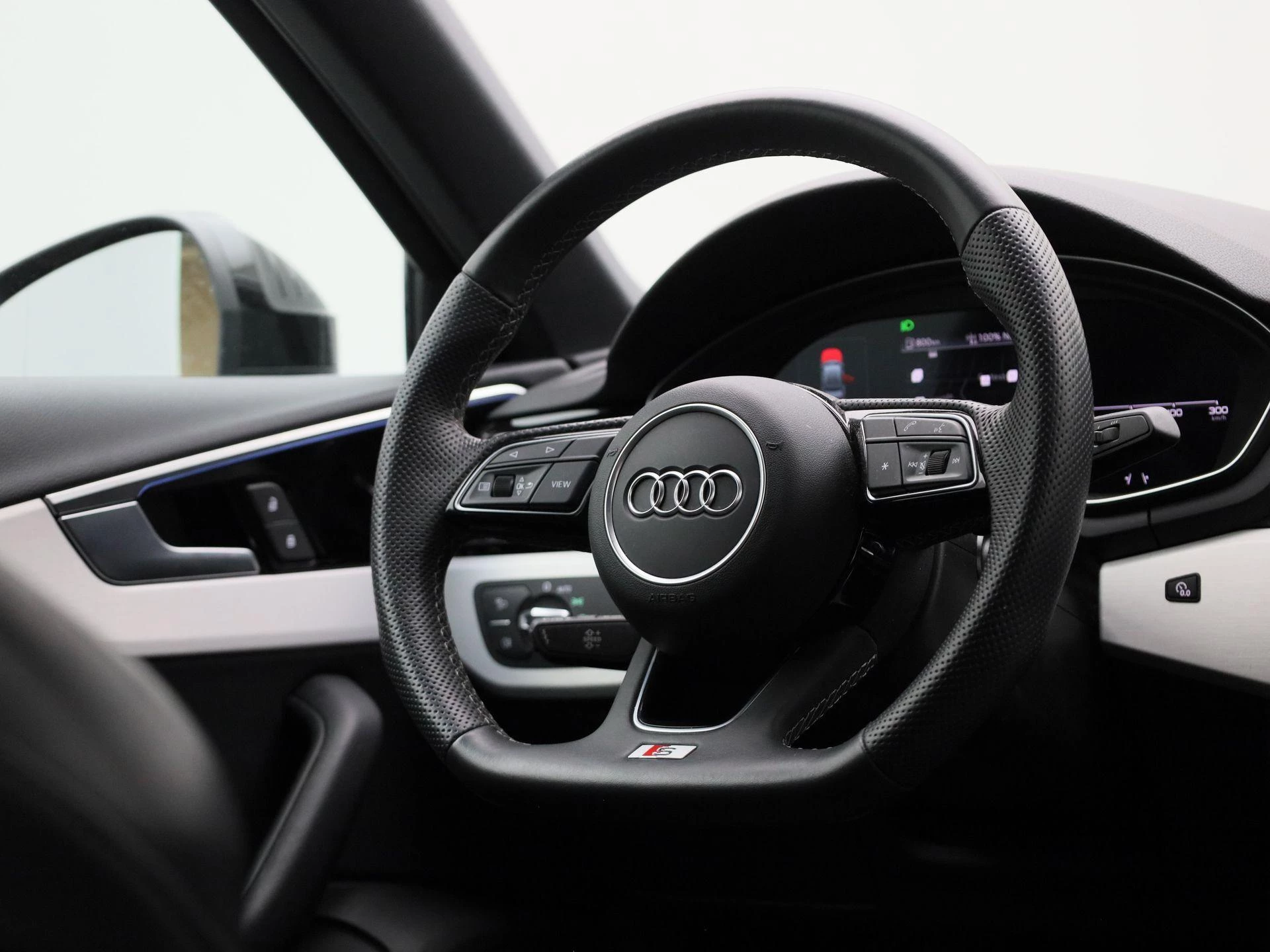 Audi-A4-image-42