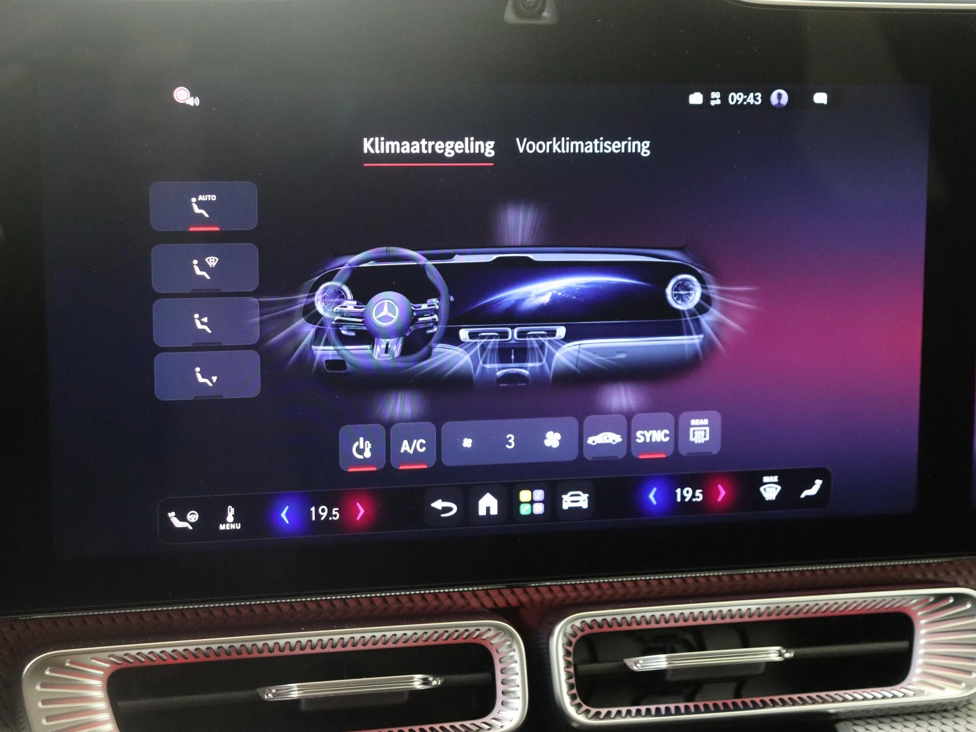 Mercedes-Benz-C-Klasse-image-17