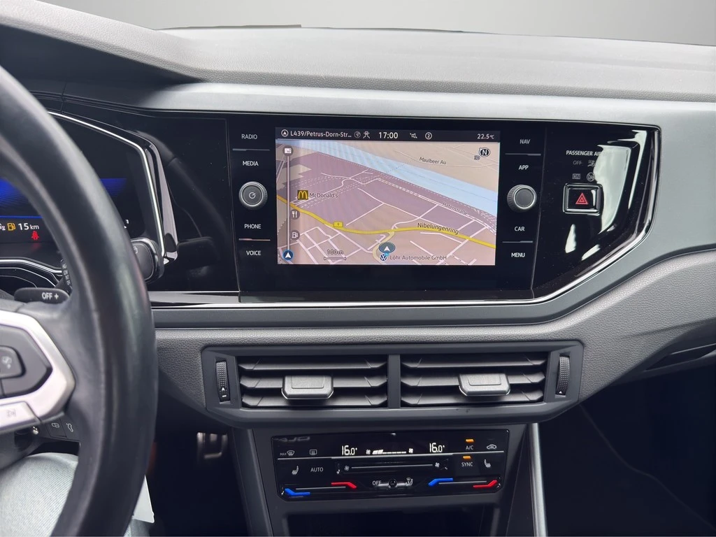 Volkswagen-Polo-image-13