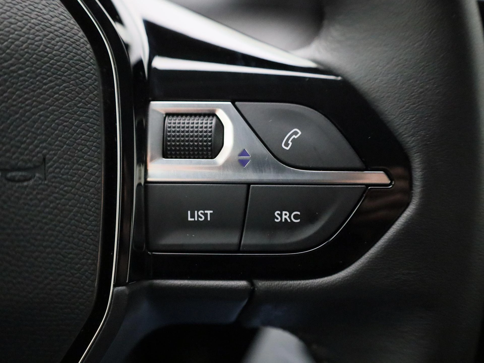 Peugeot-208-image-14