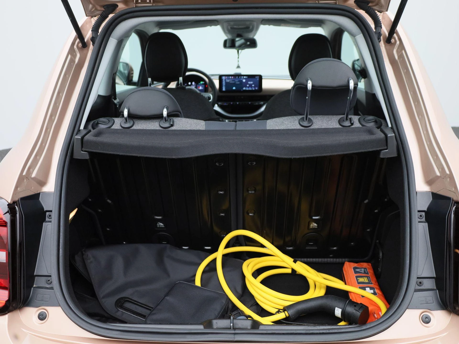 Fiat-500e-image-12