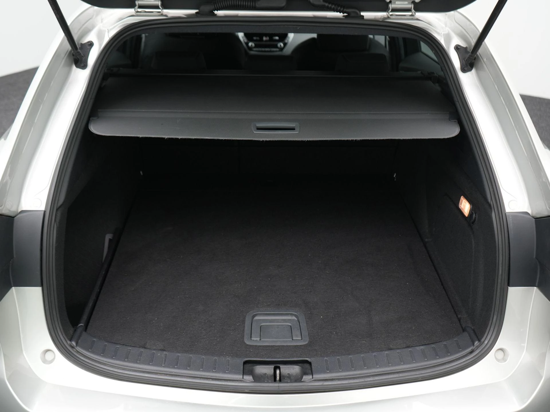 Toyota-Corolla Touring Sports-image-31