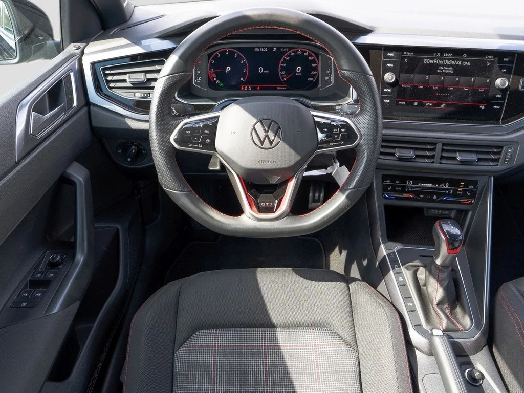 Volkswagen-Polo-image-14