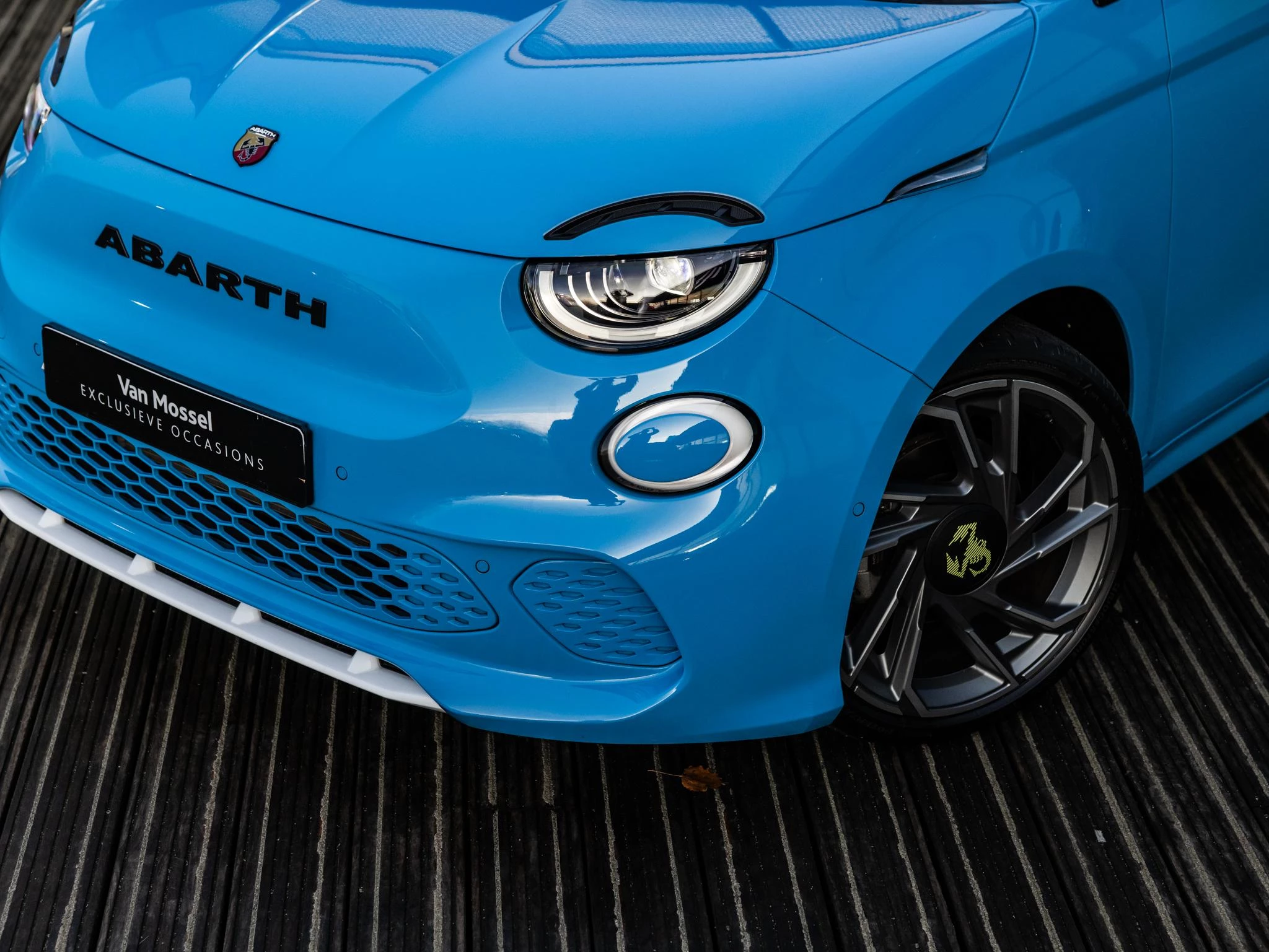 Abarth-500e-image-6