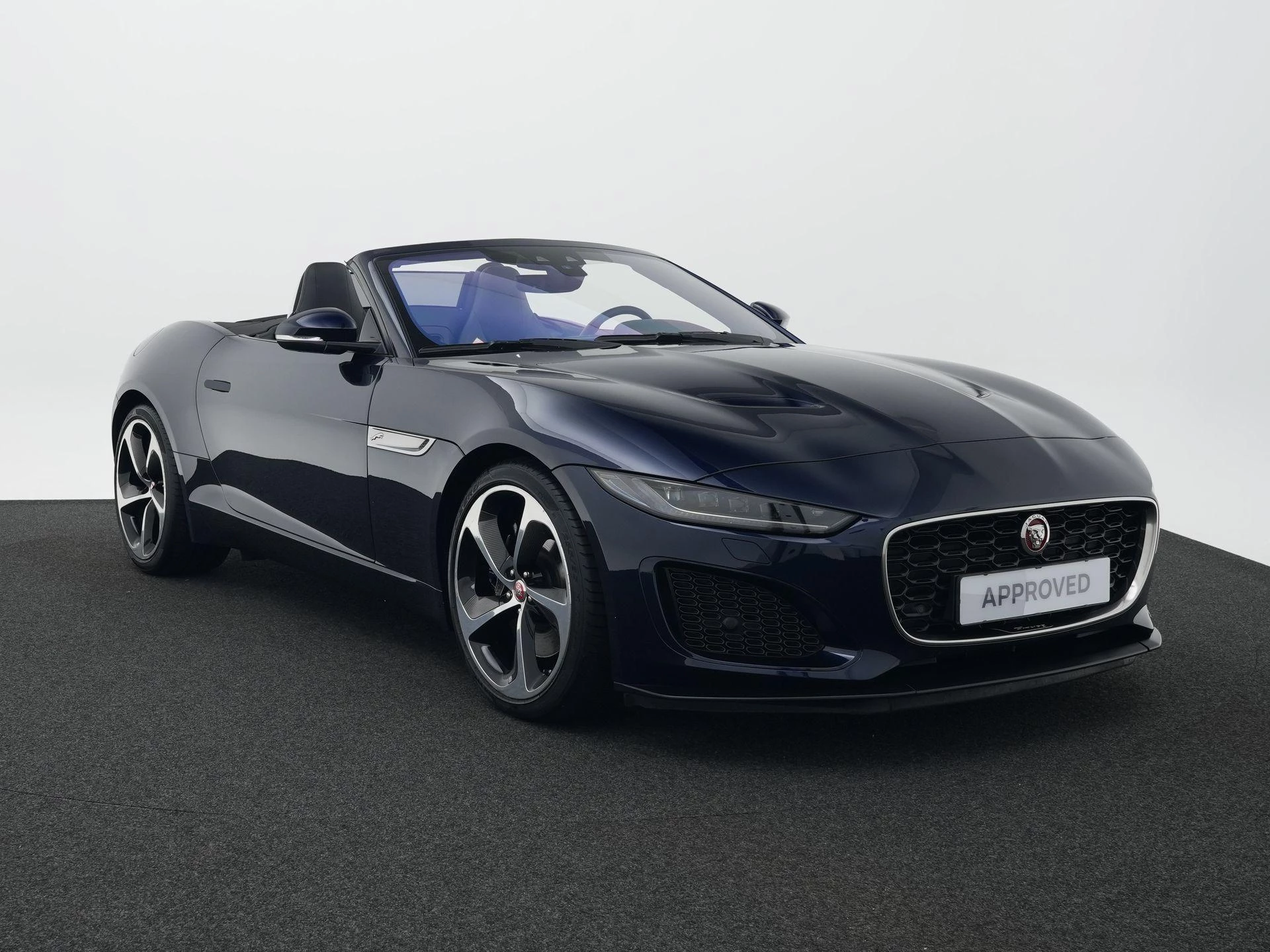 Jaguar F-TYPE P300 RWD First Edition