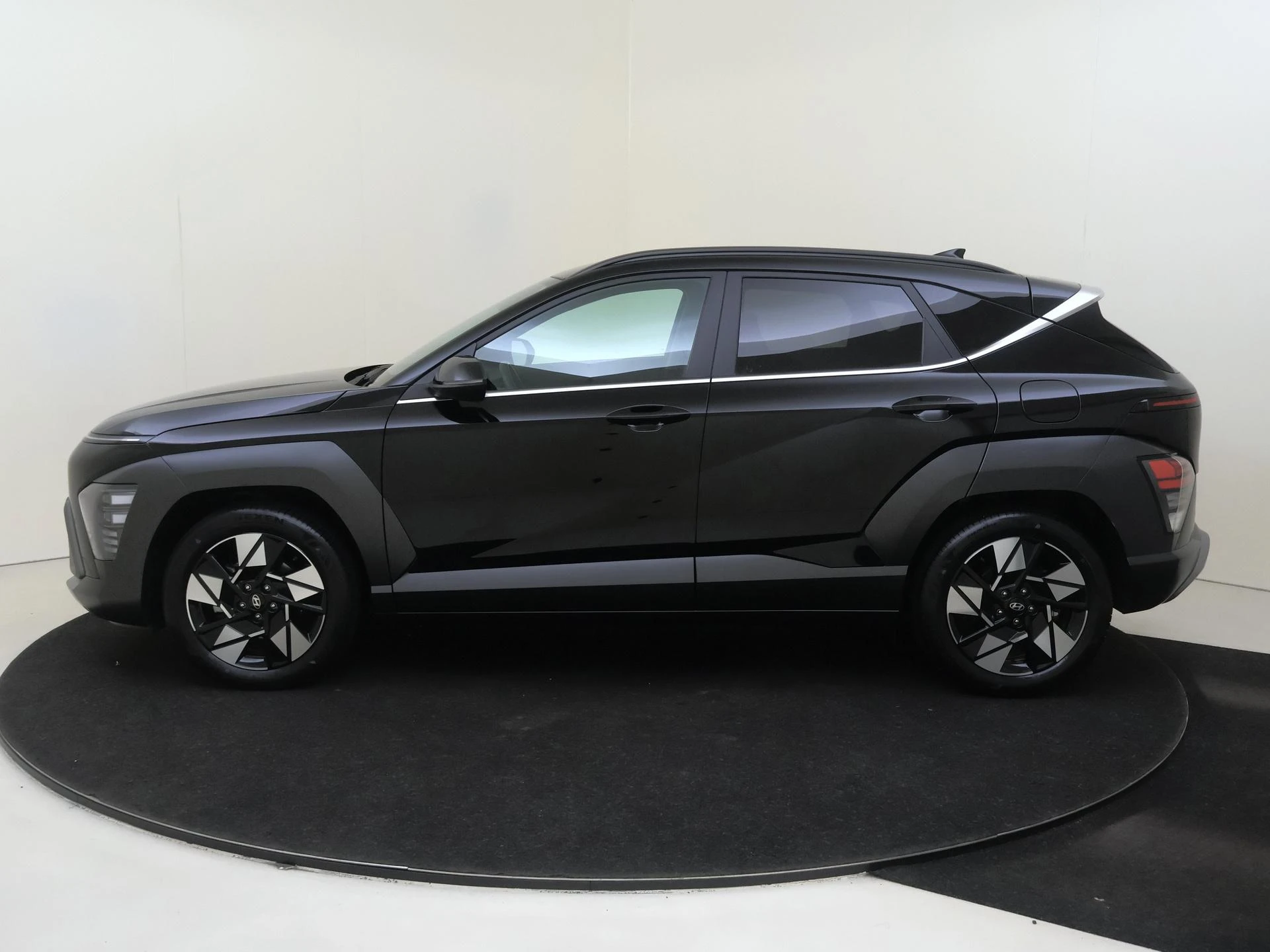 Hyundai-Kona-image-7