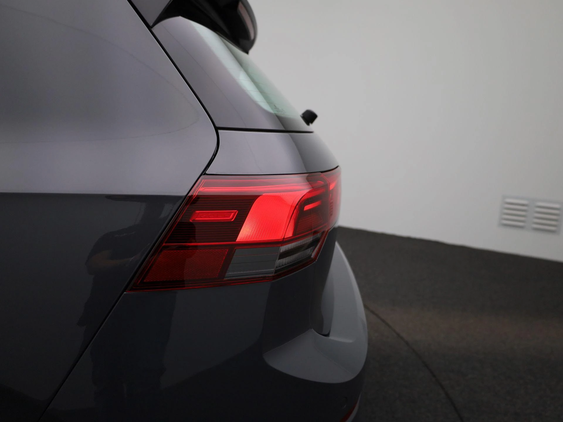Volkswagen-Golf-image-38