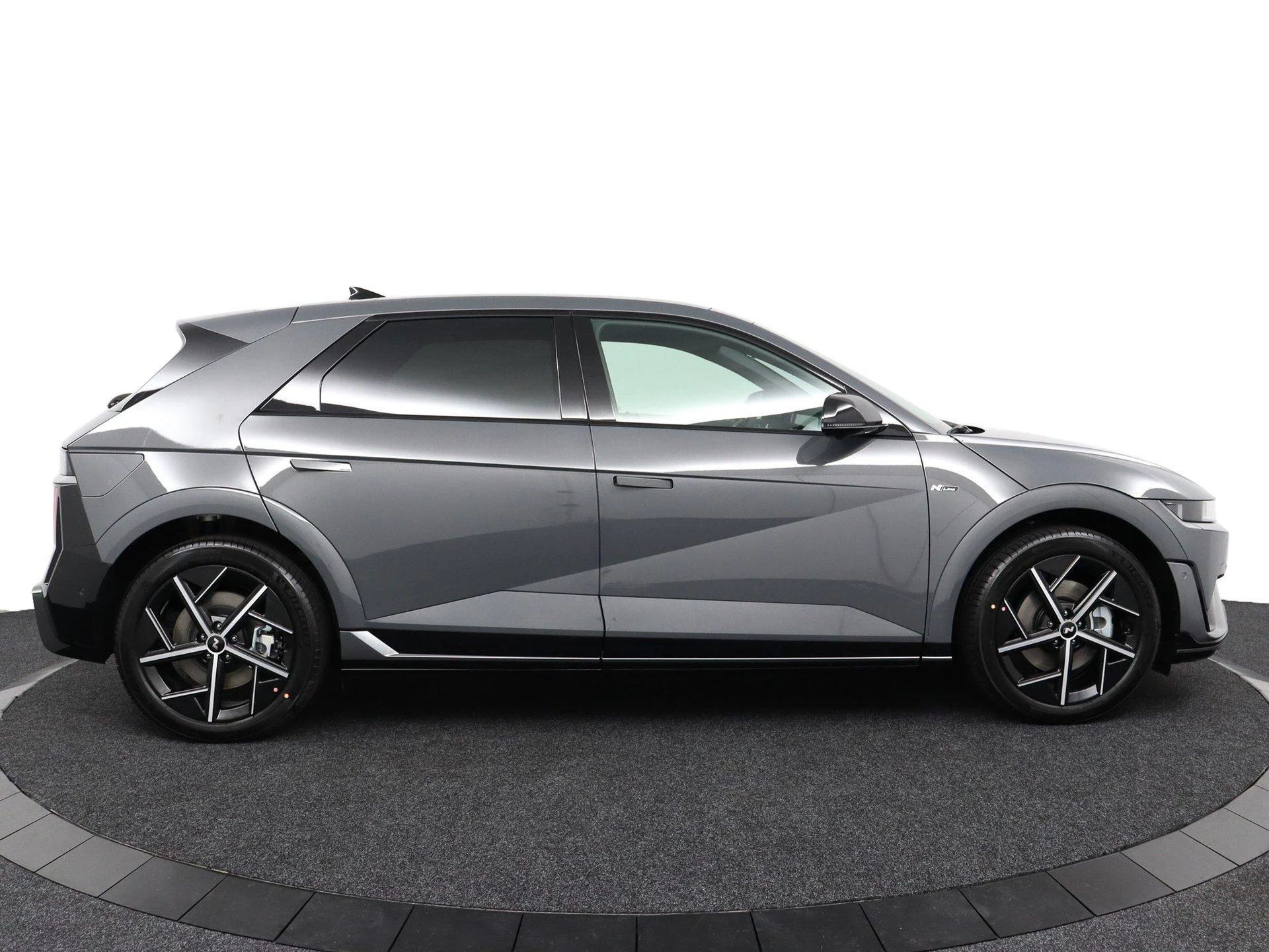 Hyundai-IONIQ 5-image-7