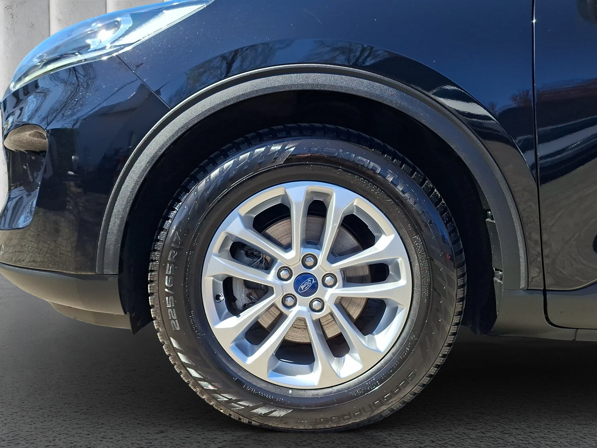 Ford Kuga Titanium 1.5 EB LED | GJR | RFK | SHZ | PDC | LMF | Navi | BT