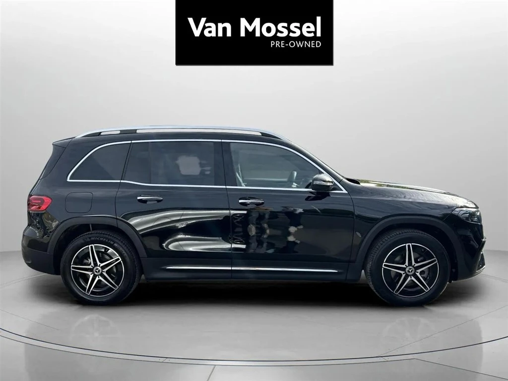 Mercedes-Benz-EQB-image-3