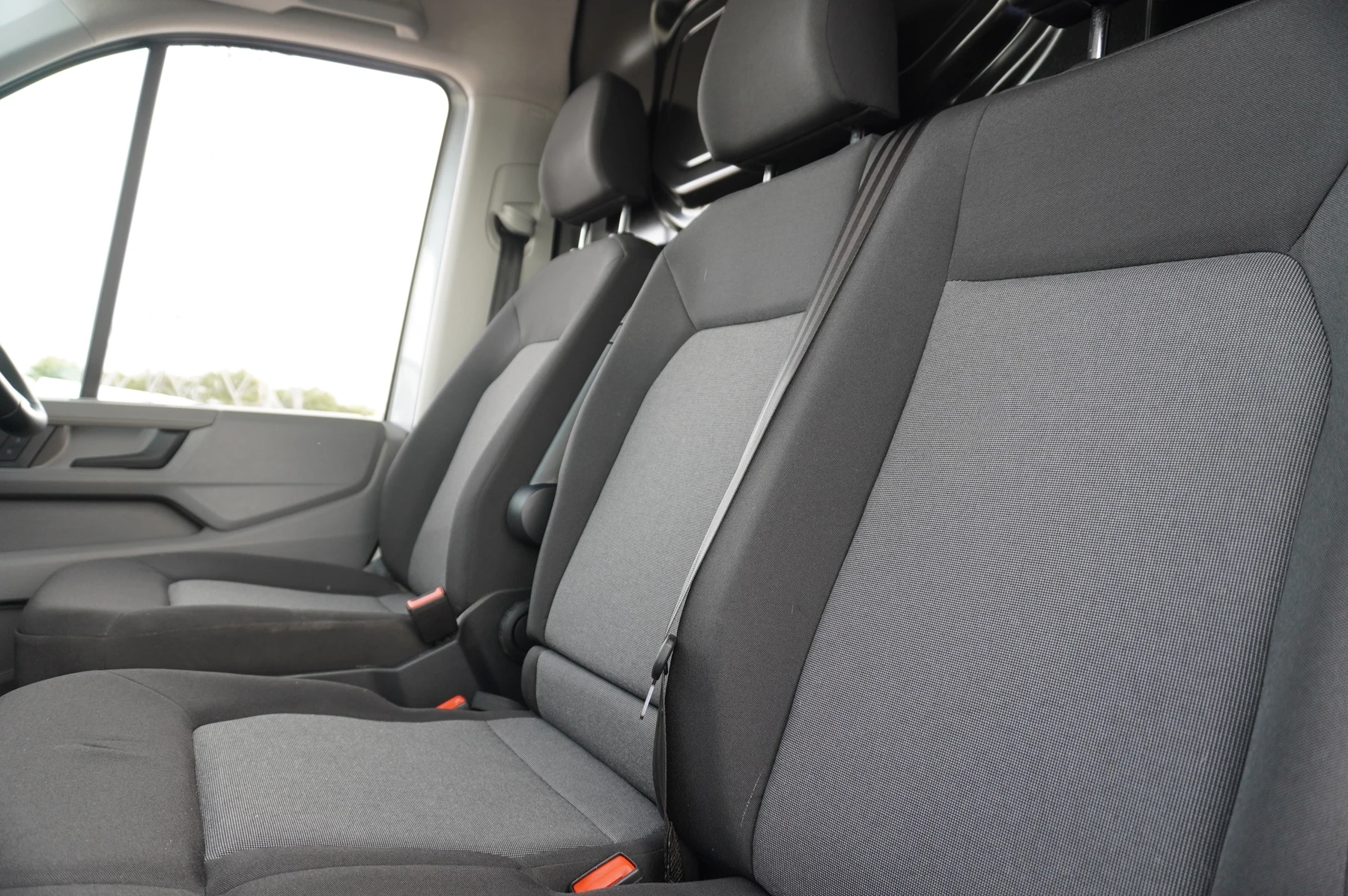 Volkswagen-Crafter-image-8