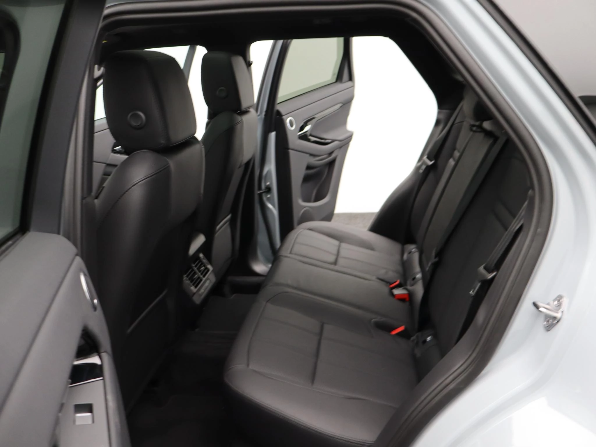 Land Rover-Range Rover Evoque-image-11