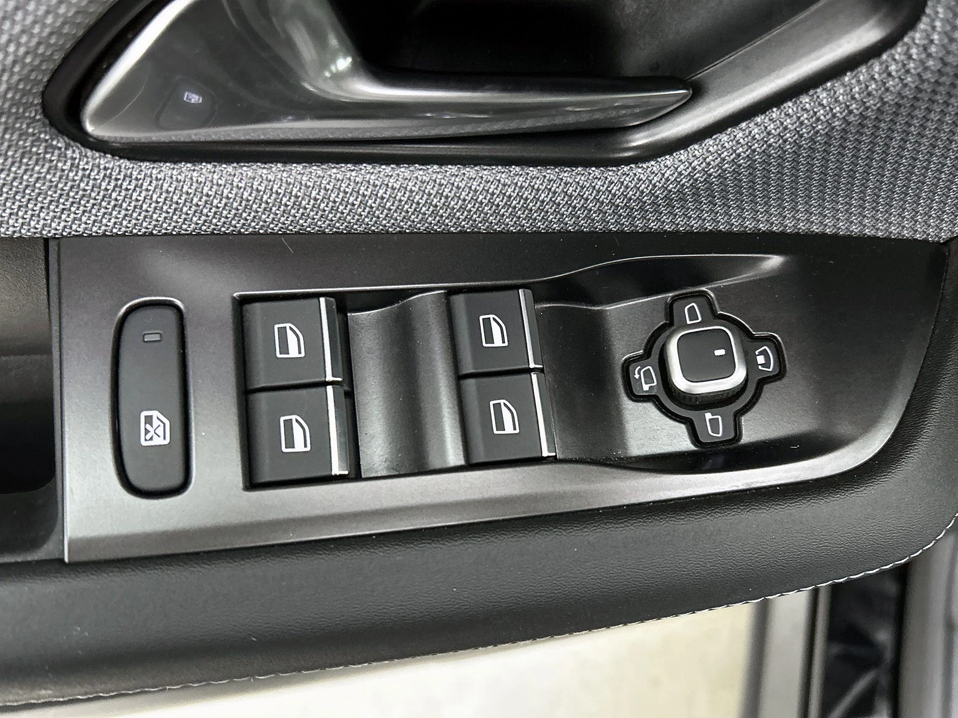 Opel-Grandland-image-31