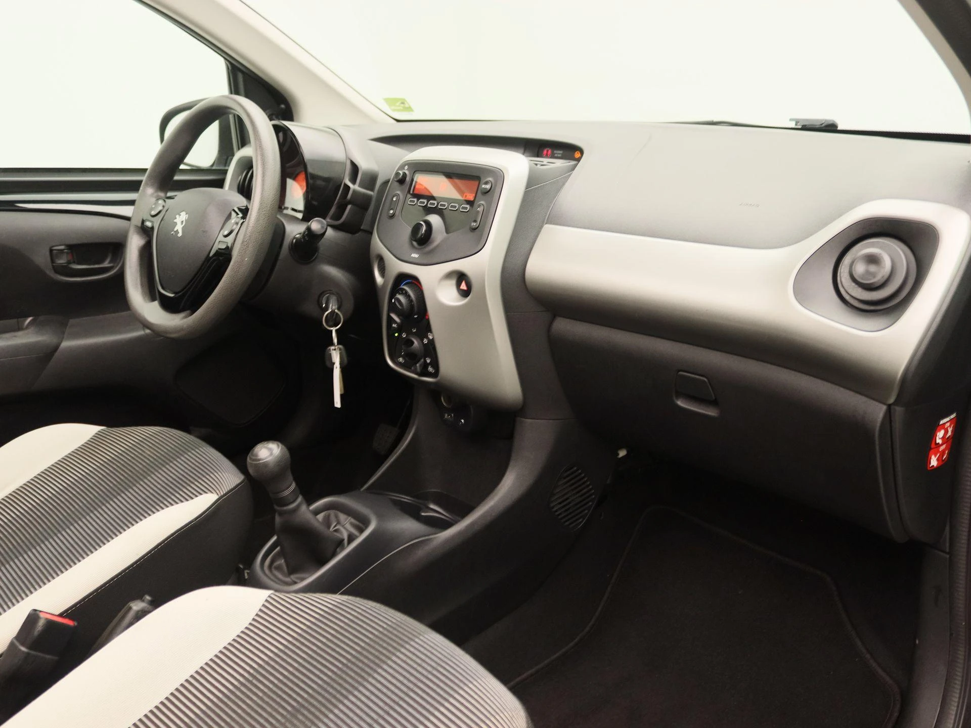 Peugeot-108-image-21