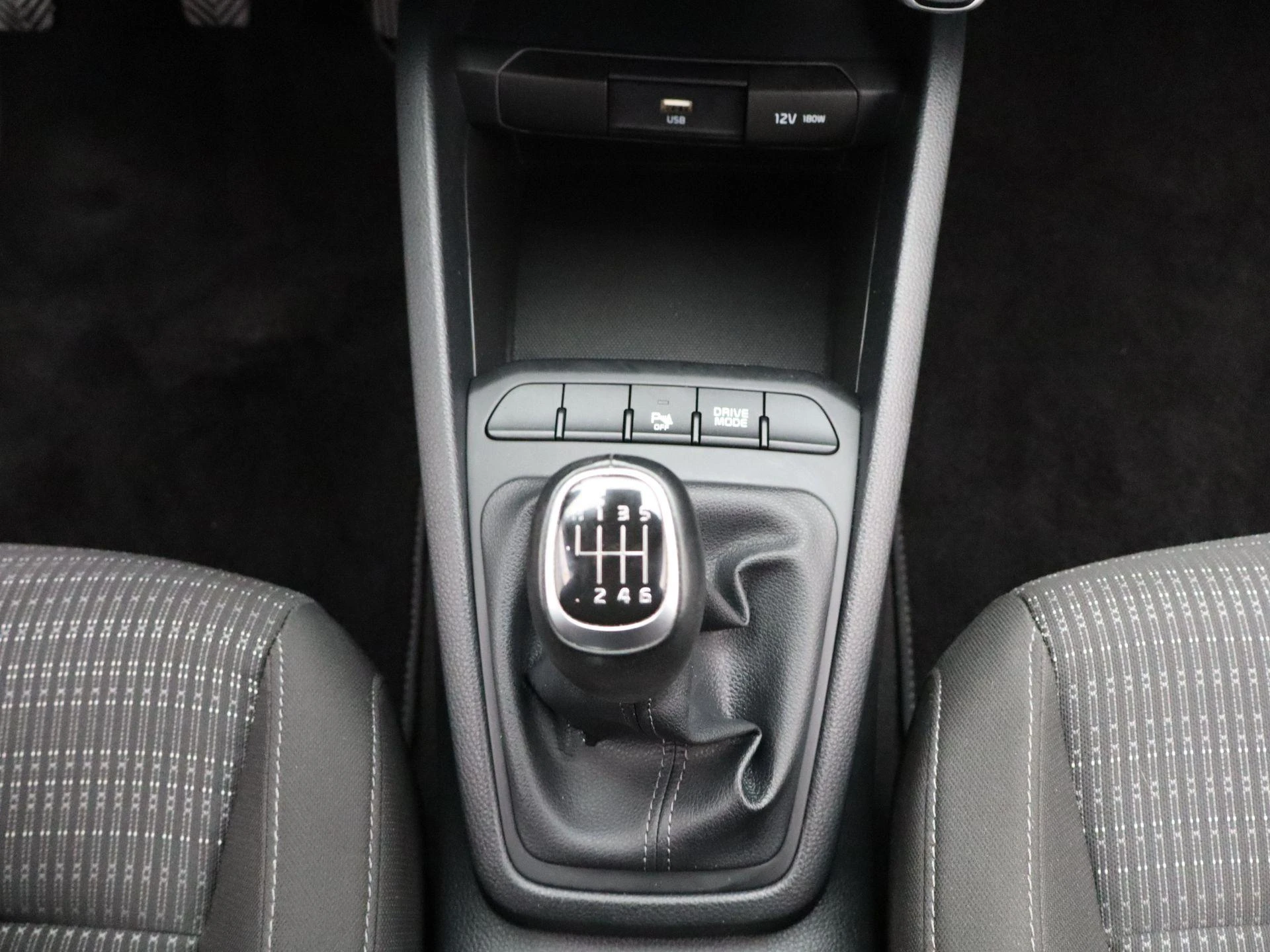 Kia-Stonic-image-9
