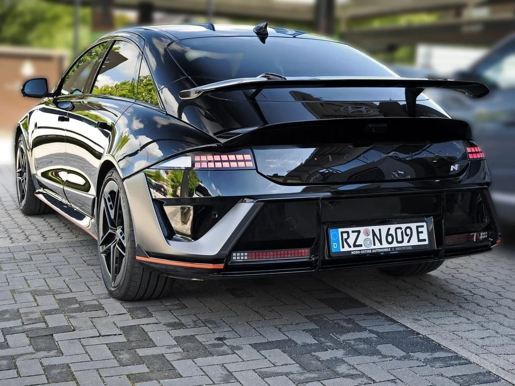 Hyundai-IONIQ 6-image-3