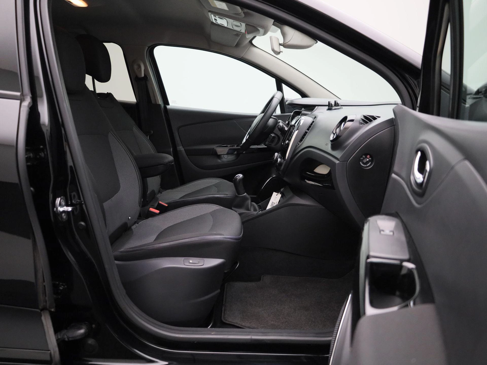 Renault-Captur-image-31