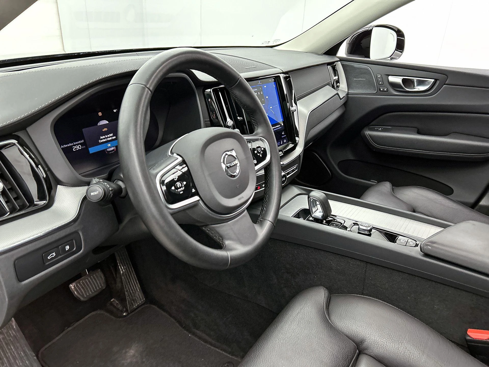 Volvo-XC60-image-24