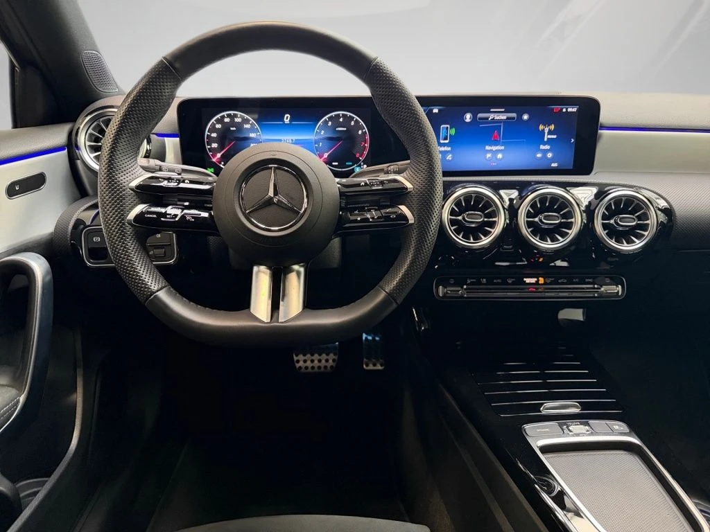 Mercedes-Benz-A-Klasse 200-image-10