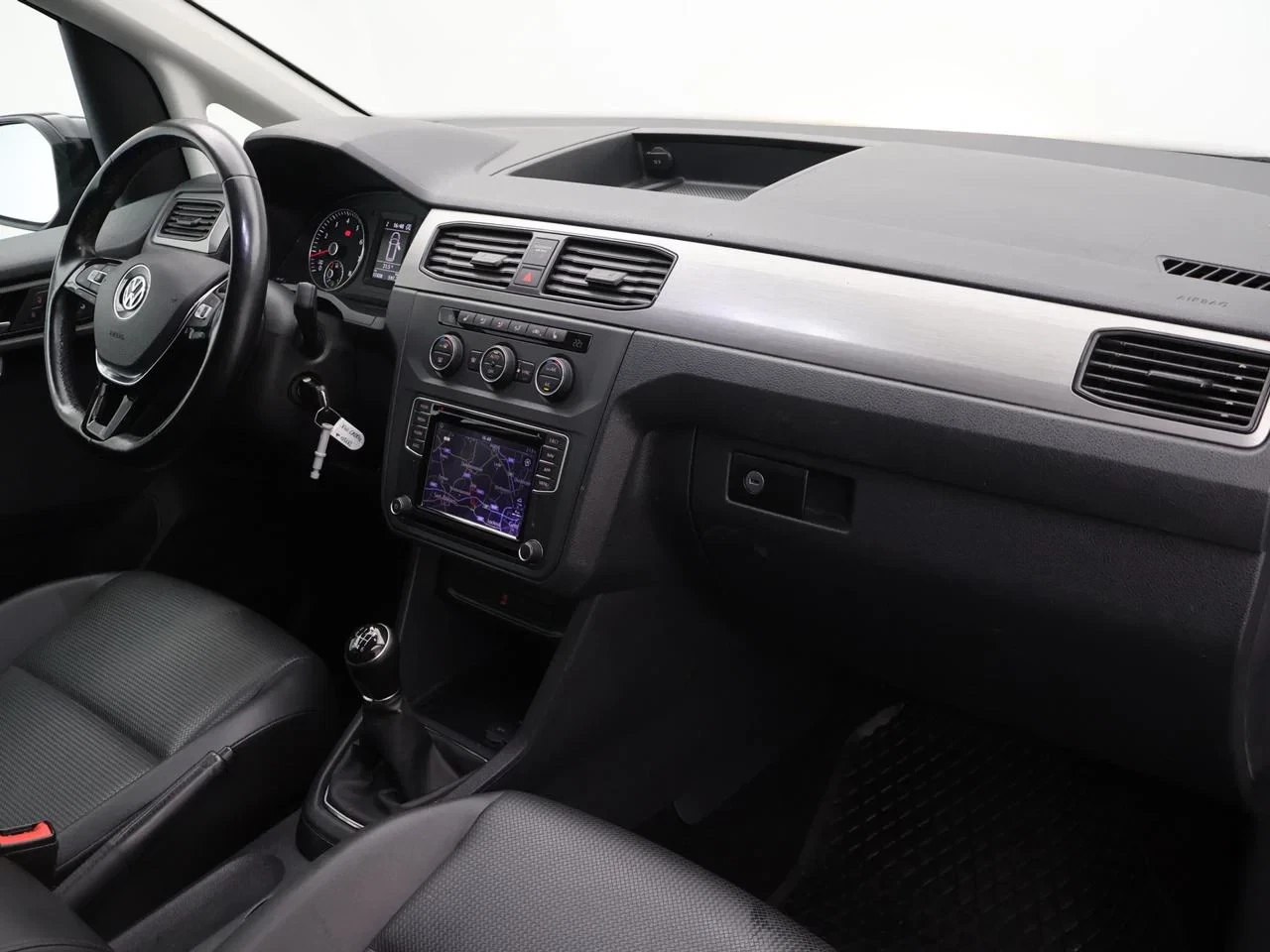 Volkswagen-Caddy-image-2