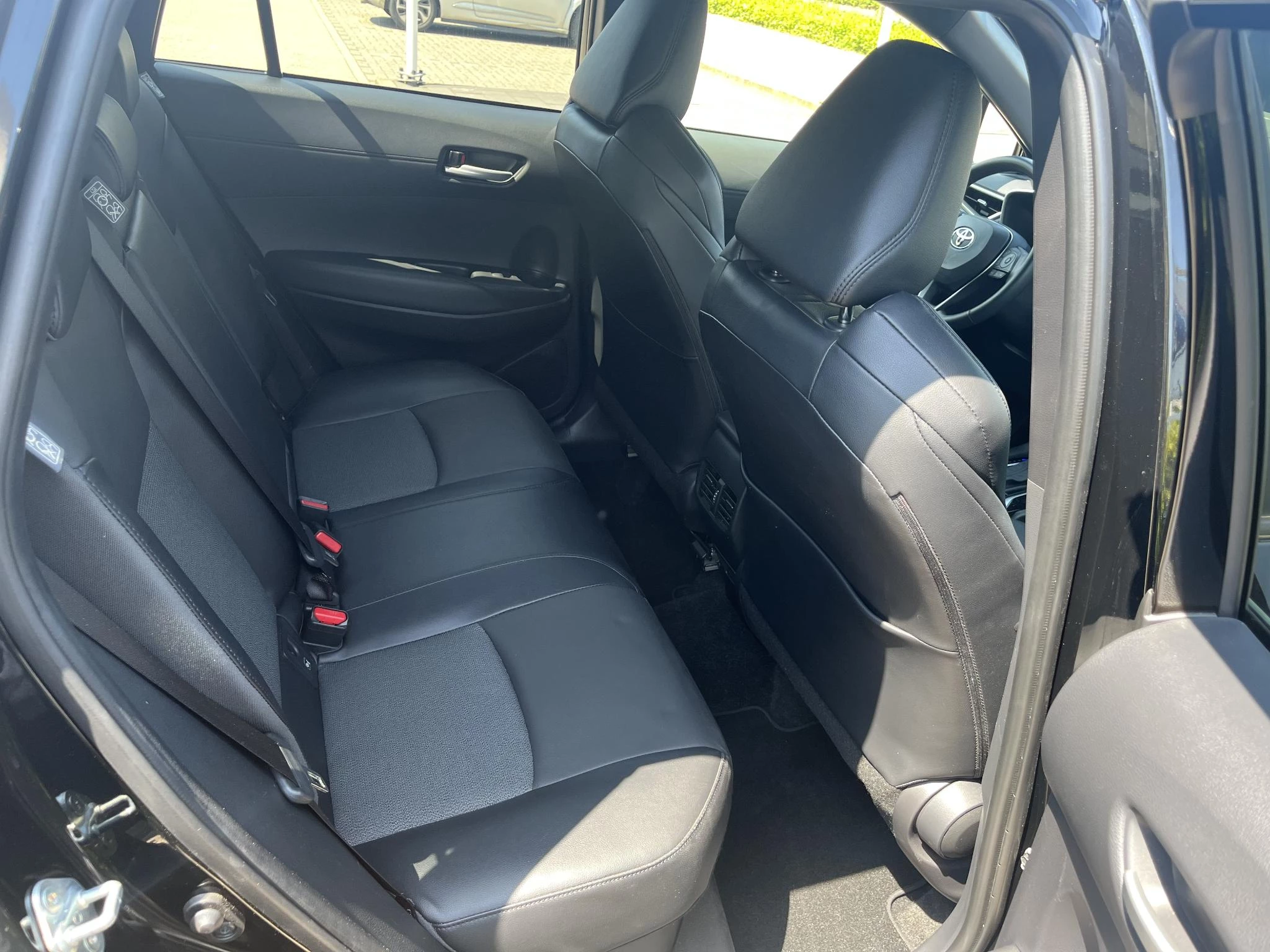 Toyota-Corolla Cross-image-11
