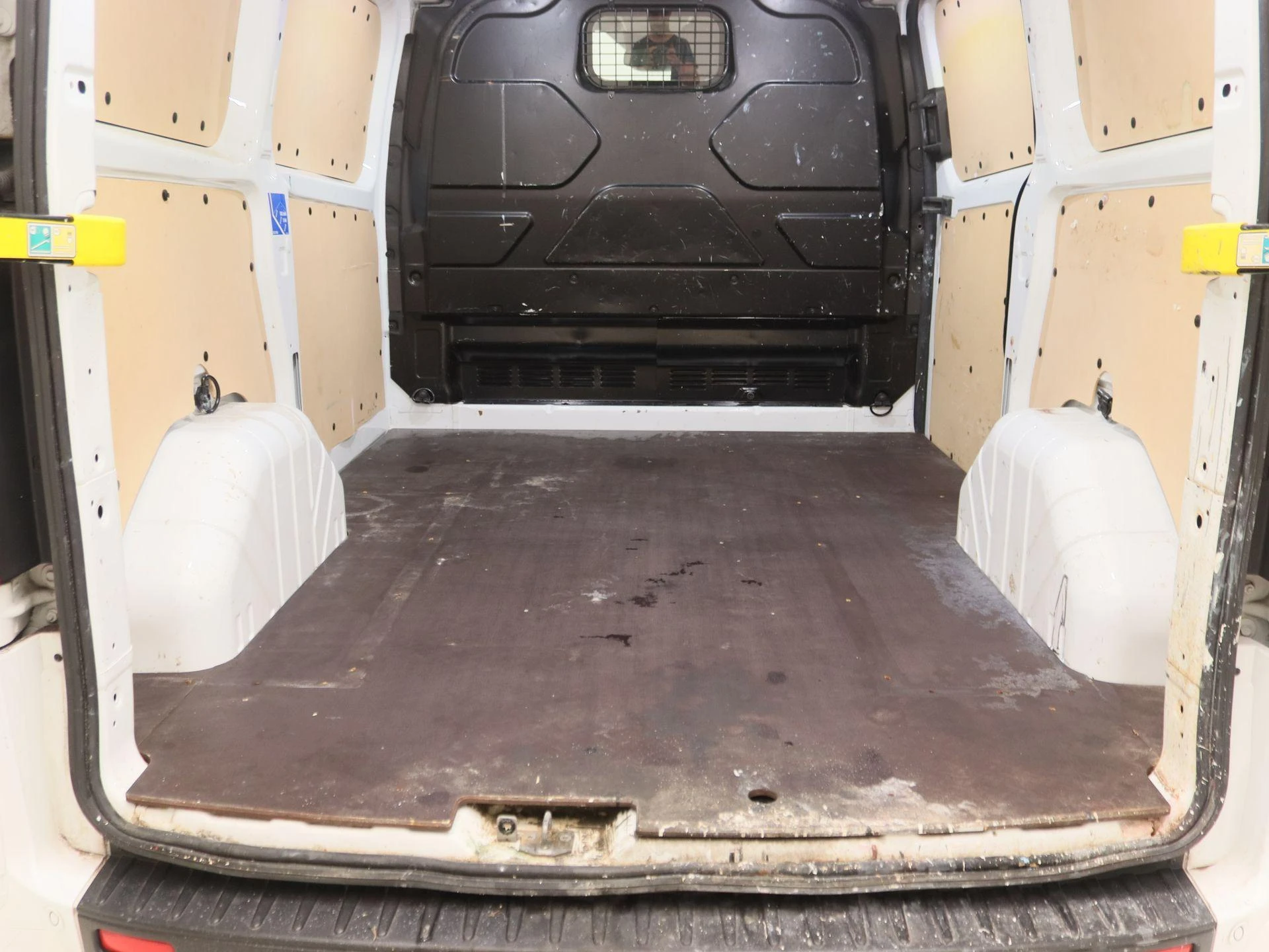 Ford-Transit Custom-image-12