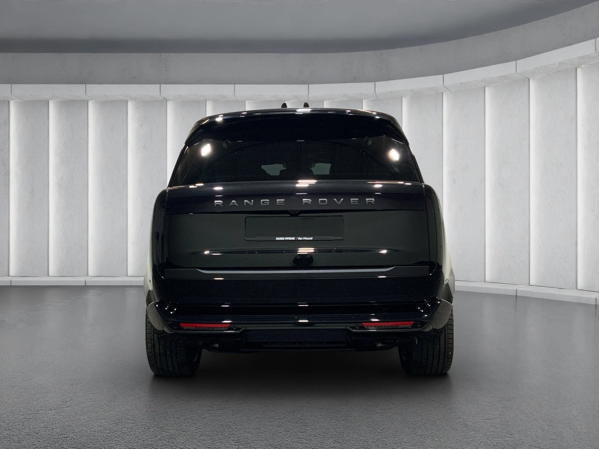 Land Rover-Range Rover-image-1