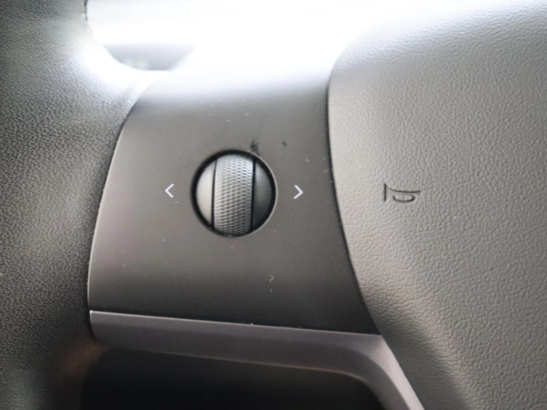 Tesla-Model 3-image-11