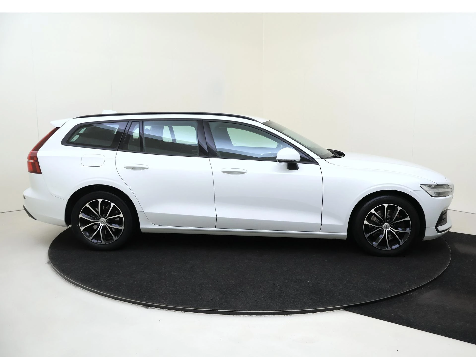 Volvo-V60-image-8