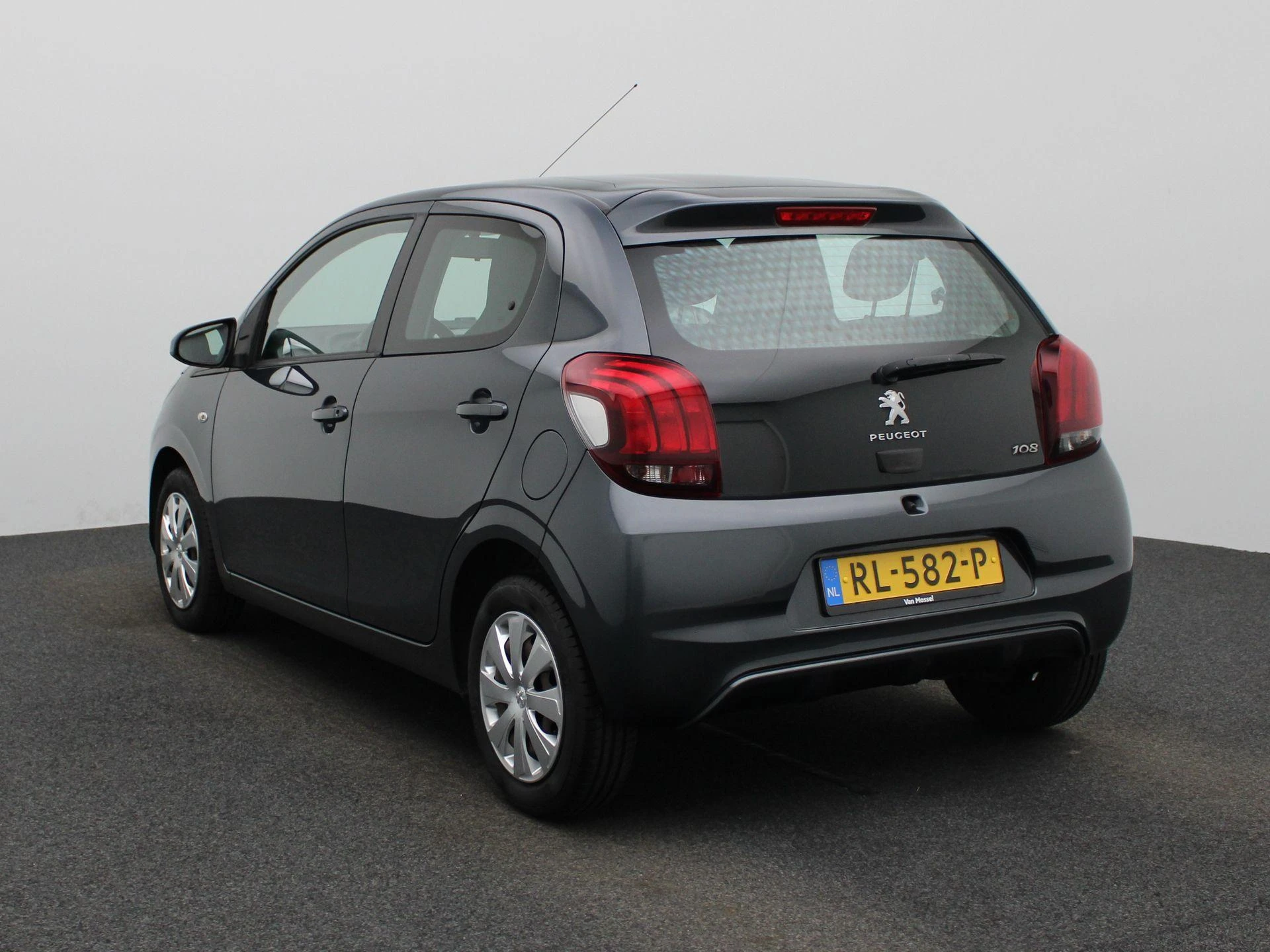 Peugeot-108-image-1