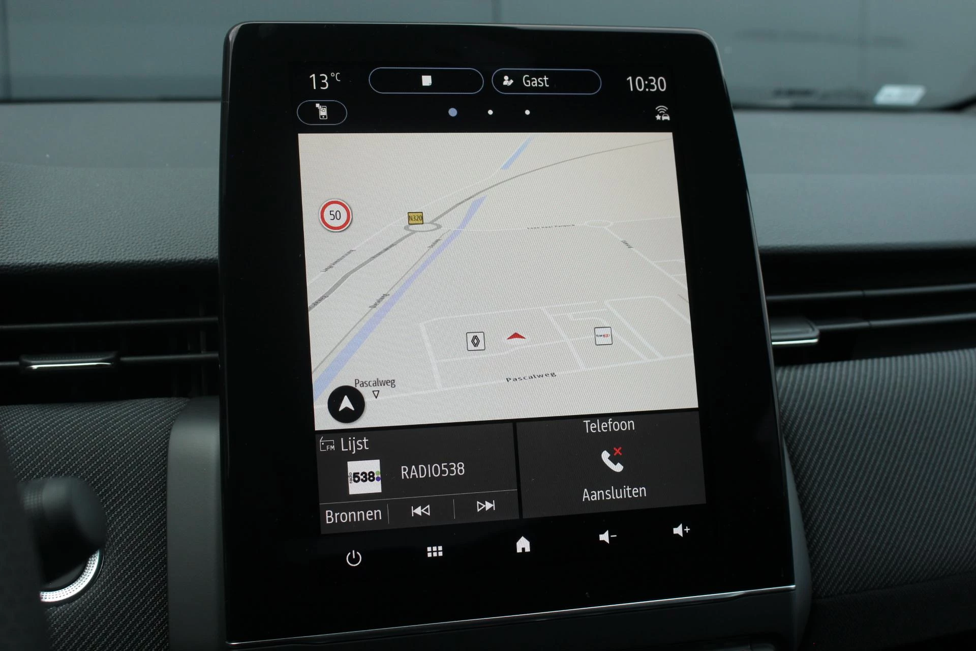 Renault-Clio-image-23