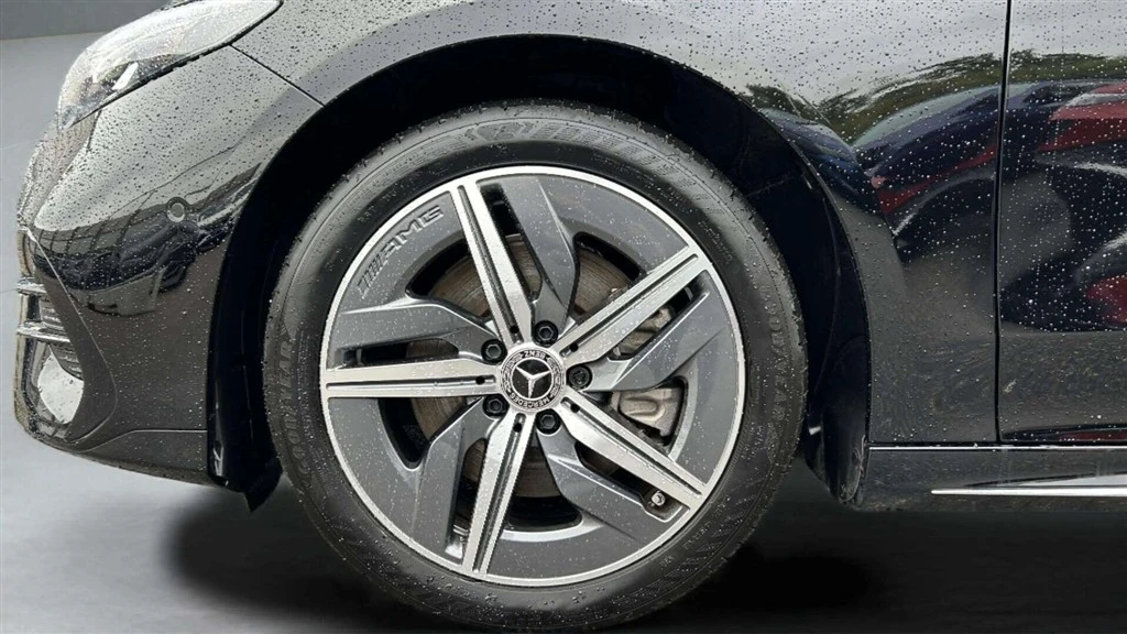 Mercedes-Benz-CLA-image-8