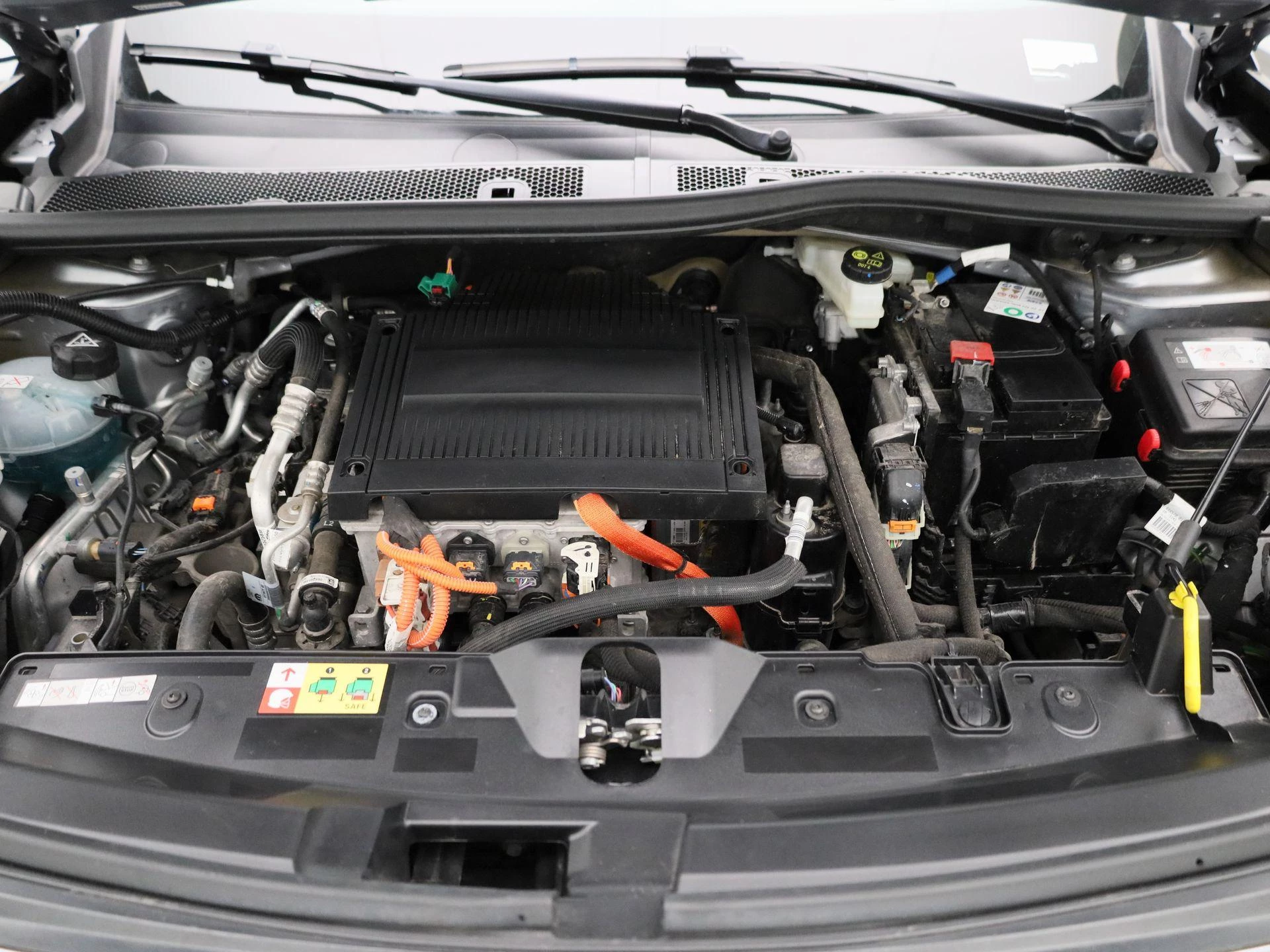 Peugeot e-2008 e-2008 Allure