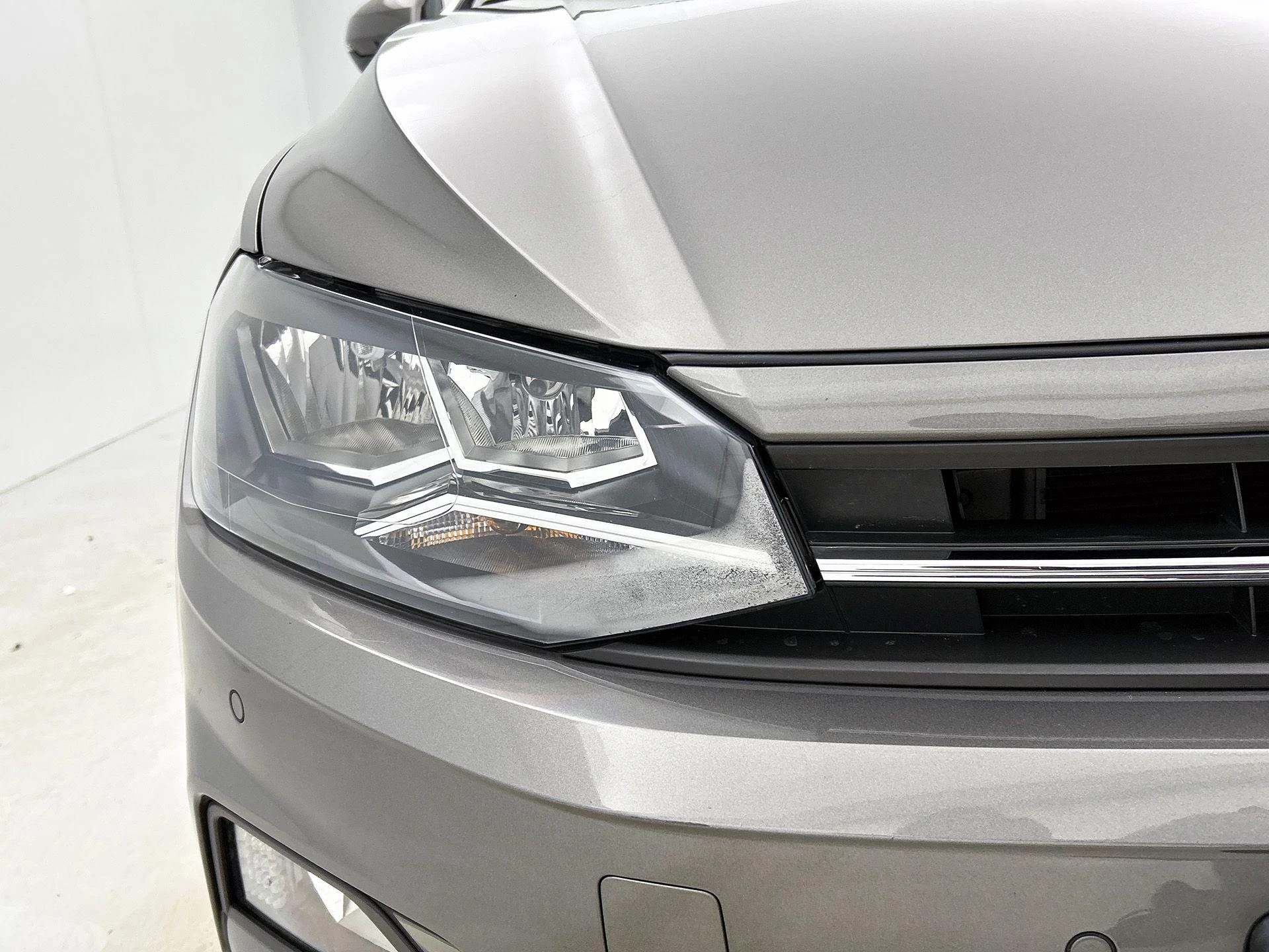 Volkswagen-Polo-image-13